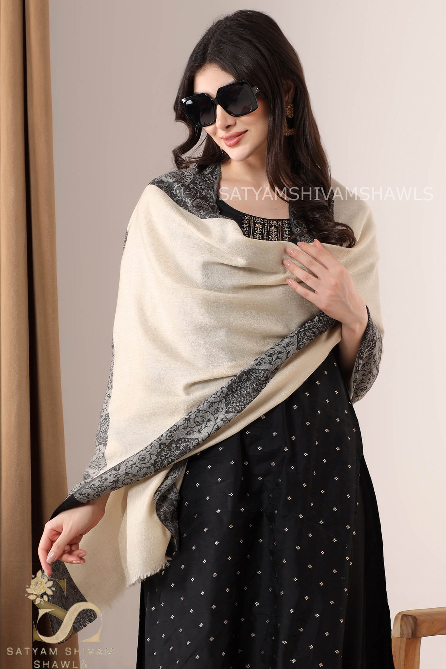 LADAKHI SELF WITH BEAUTIFUL BLACK SELF BORDER LUXURY PASHMINA STOLE ,SKIN