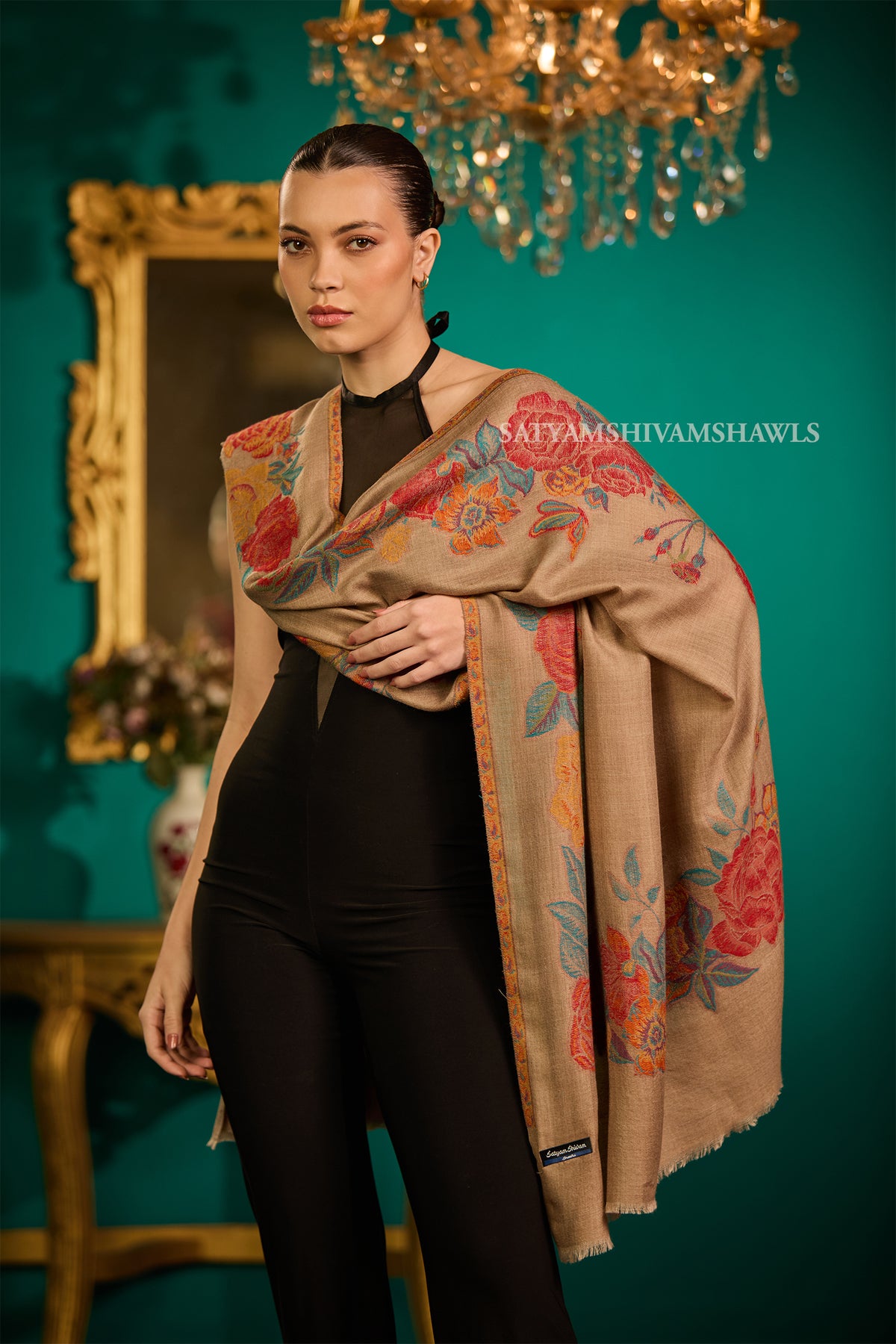 fine wool pashmina kani multi flower border design shawls