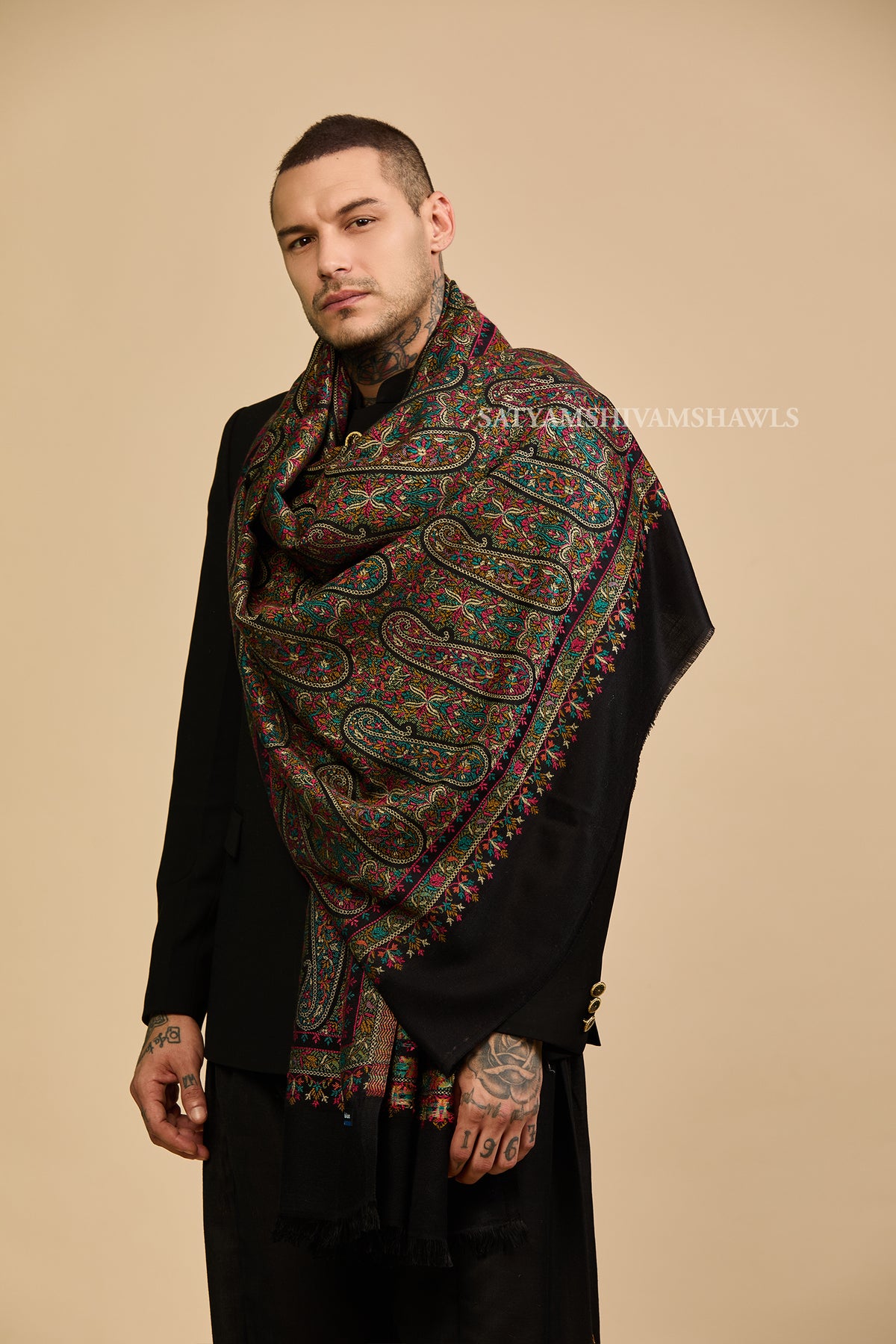 Black paisley and kashimiri kani Men shawl