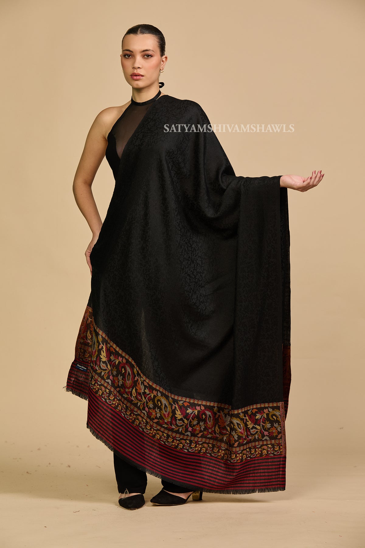 WOMENS EXTRA FINE WOOL SHAWL, WOVEN PALLA, AZTEC DESIGN,WARM AND LIGHT WEIGHT