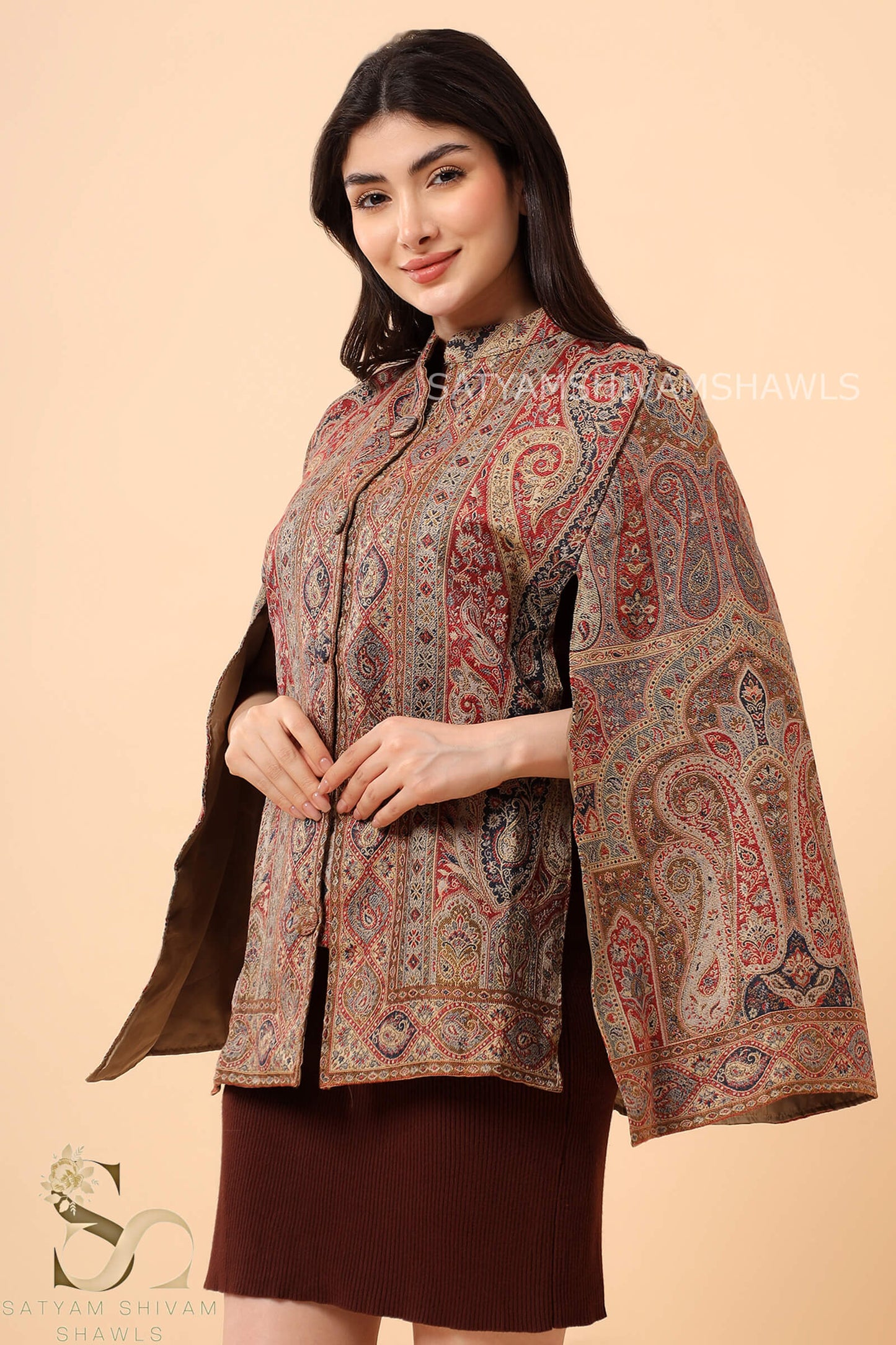 ROYAL PAISLEY KANI CAPE WITH VINTAGE BEIGE MEHROON COLOUR MATCHING