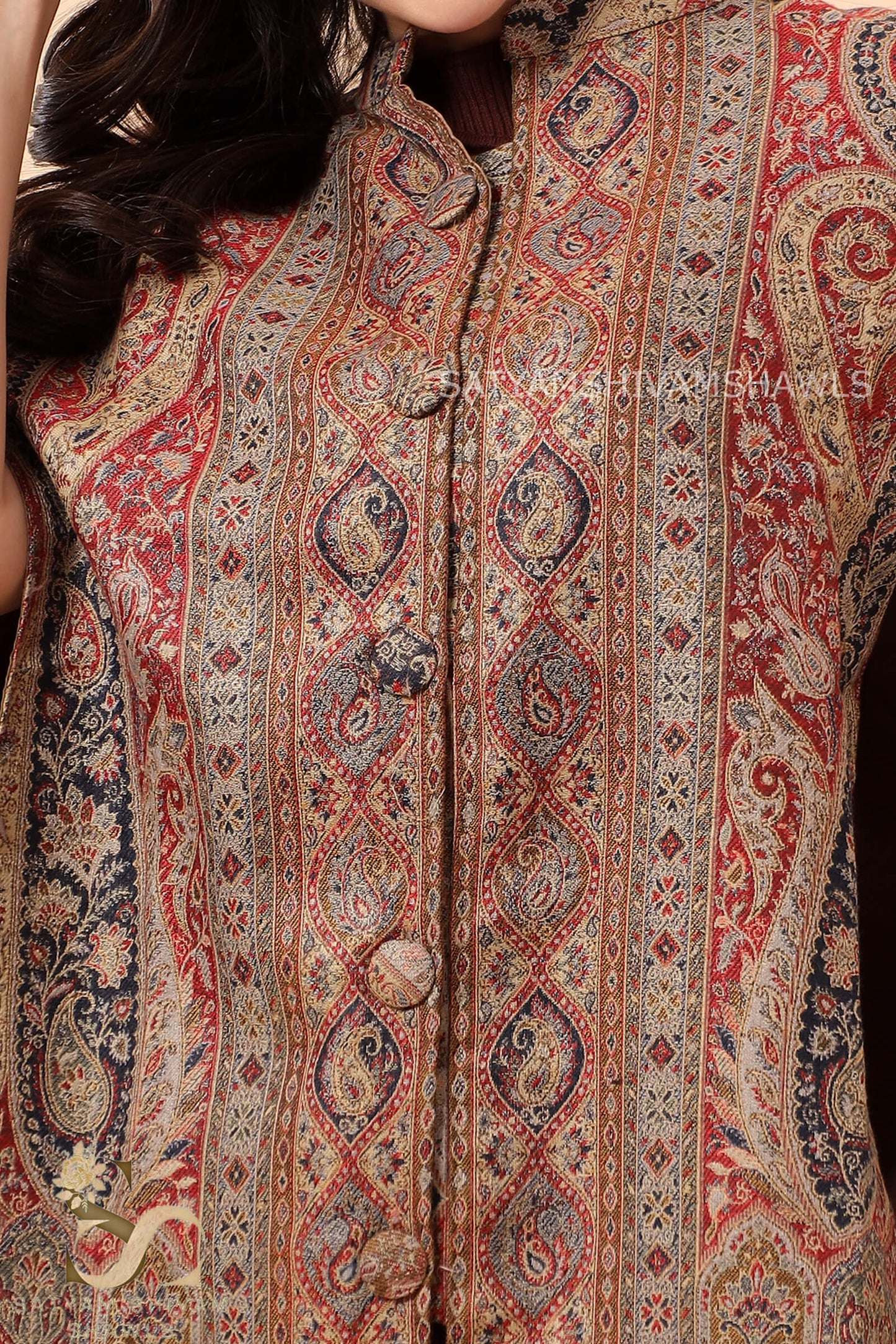 ROYAL PAISLEY KANI CAPE WITH VINTAGE BEIGE MEHROON COLOUR MATCHING