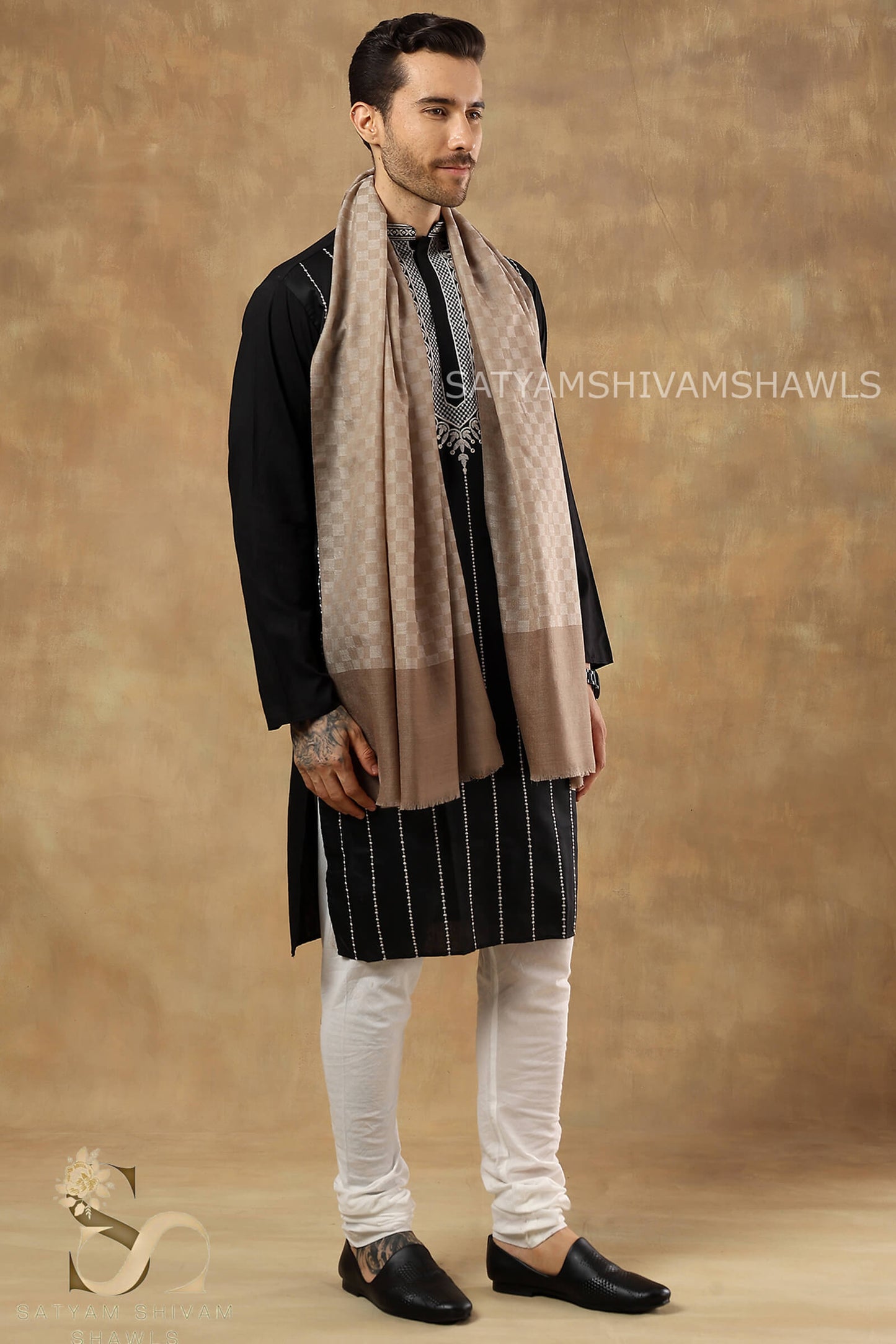 EXTRA FINE WOOL MIST CHECK MENS STOLE, CAMELTOOSH COLOUR