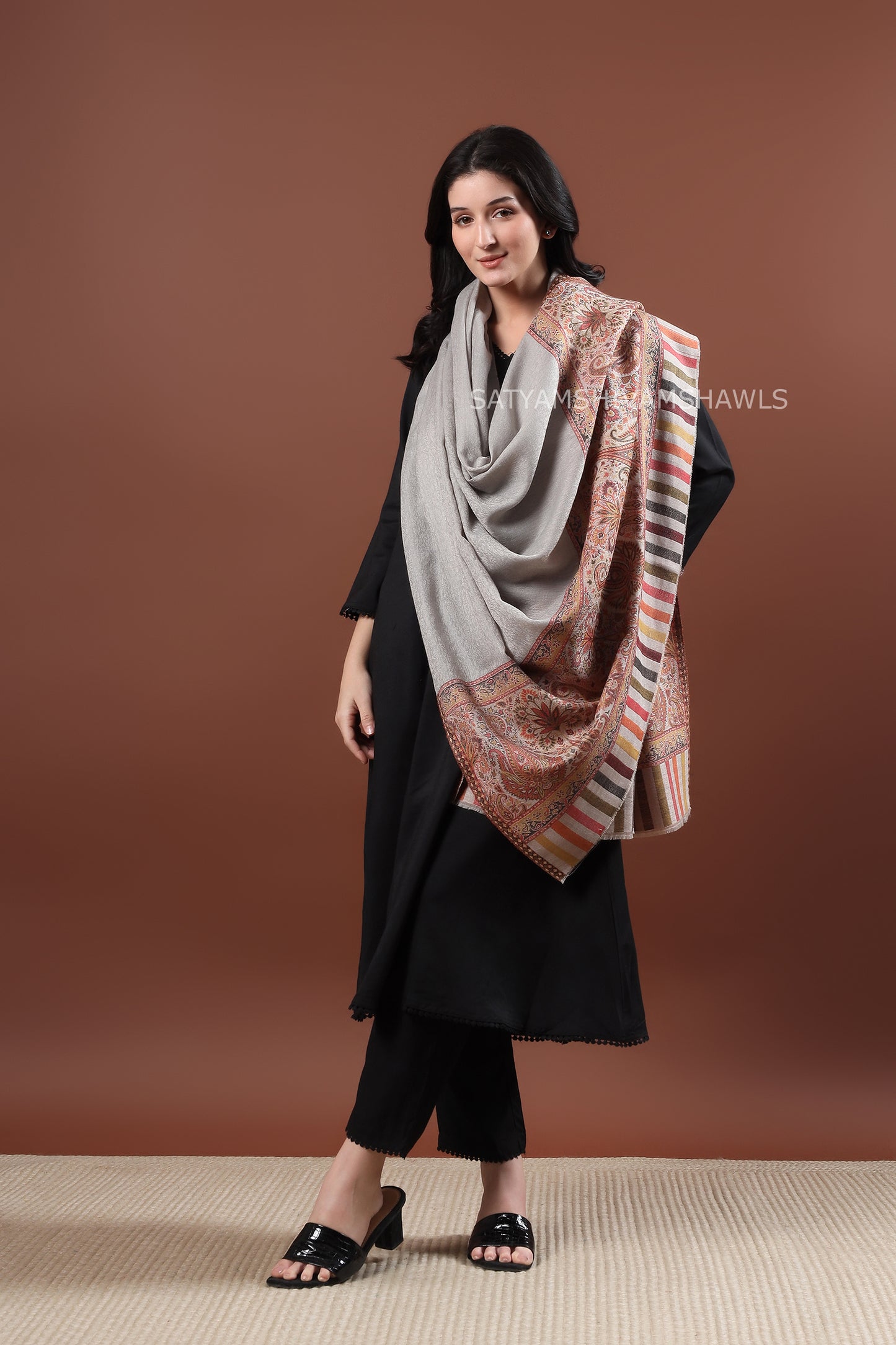 WOMENS EXTRA FINE WOOL SHAWL, WOVEN PALLA, AZTEC DESIGN,WARM AND LIGHT WEIGHT