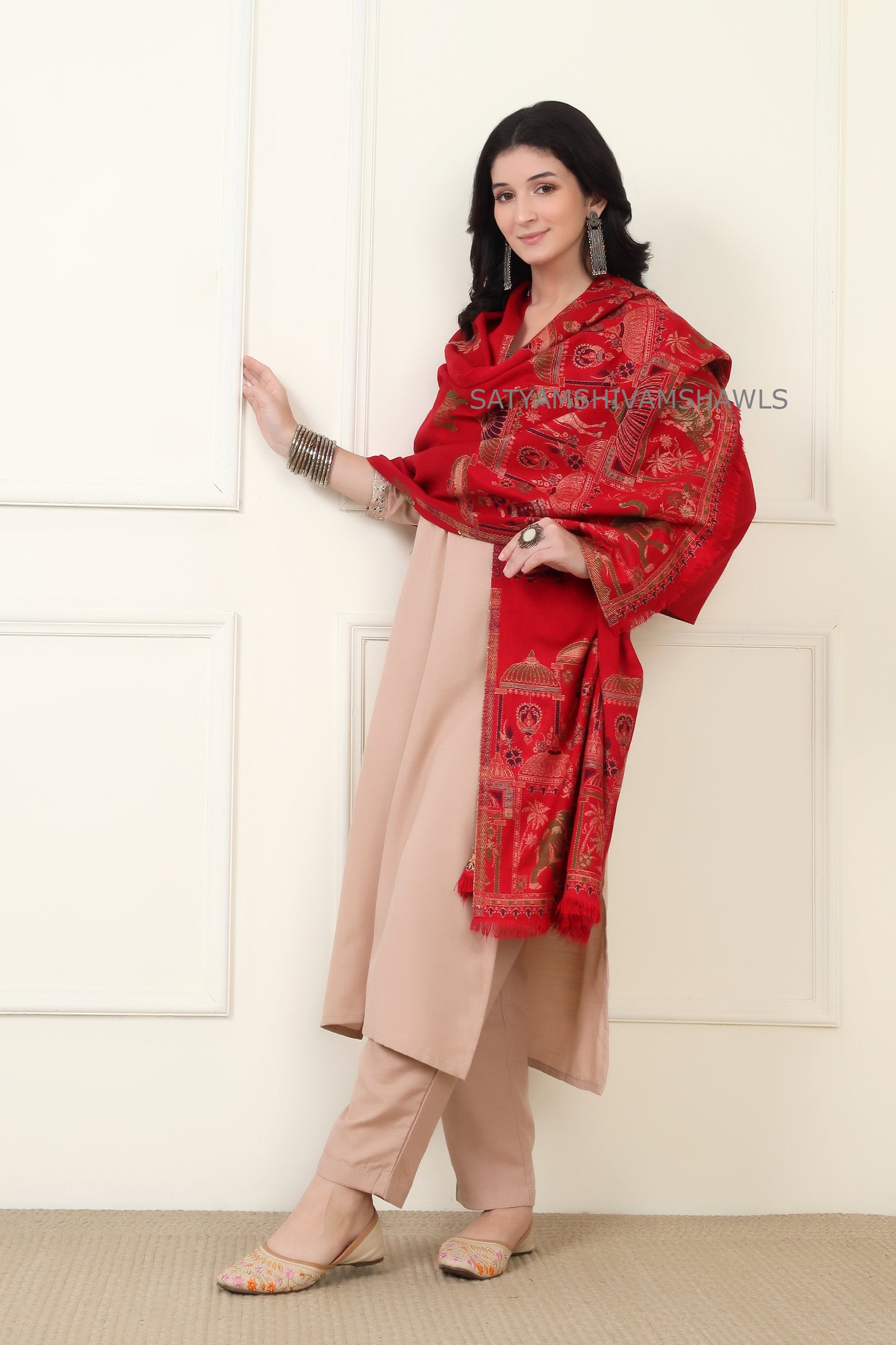 Dholi theme elephant design pure wool stole