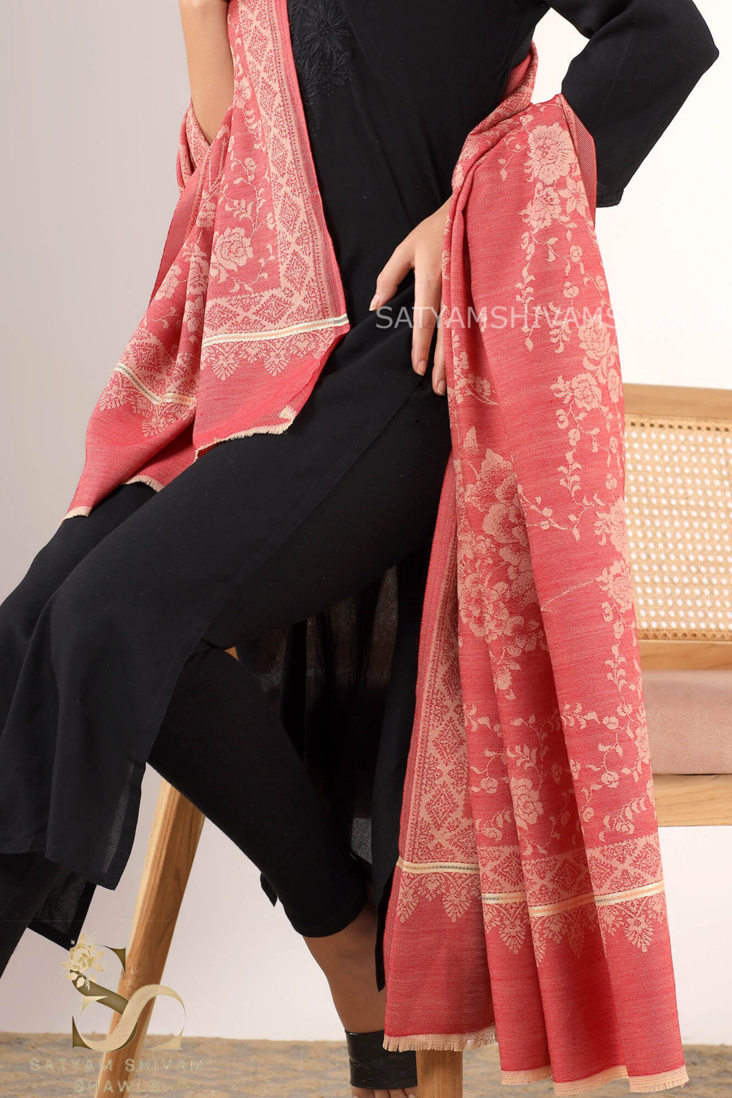 PASHMINA BLENDED WOOL REVERSIBLE SELF SUNFLOWER DESIGN SHAWL