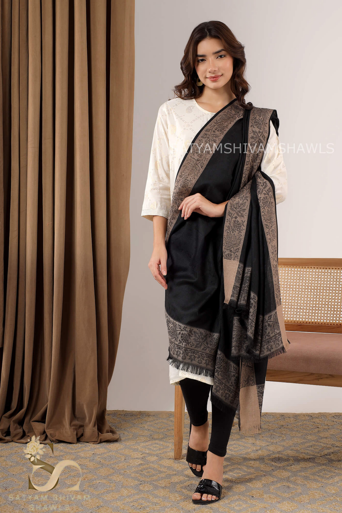 PURE WOOL REVERSIBLE SELF BORDER DESIGN SHAWL ,BLACK