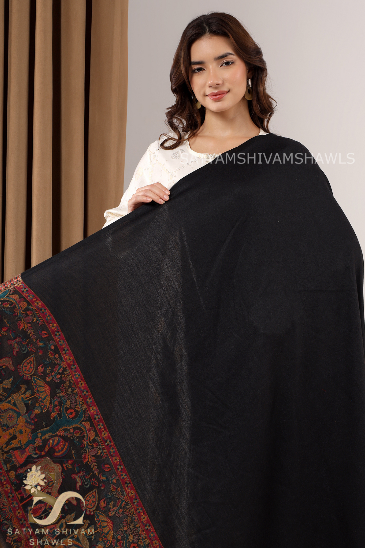 DHOLI PALLA KANI ZARI WEAVE PURE WOOL SHAWL,WARM AND SOFT,BLACK