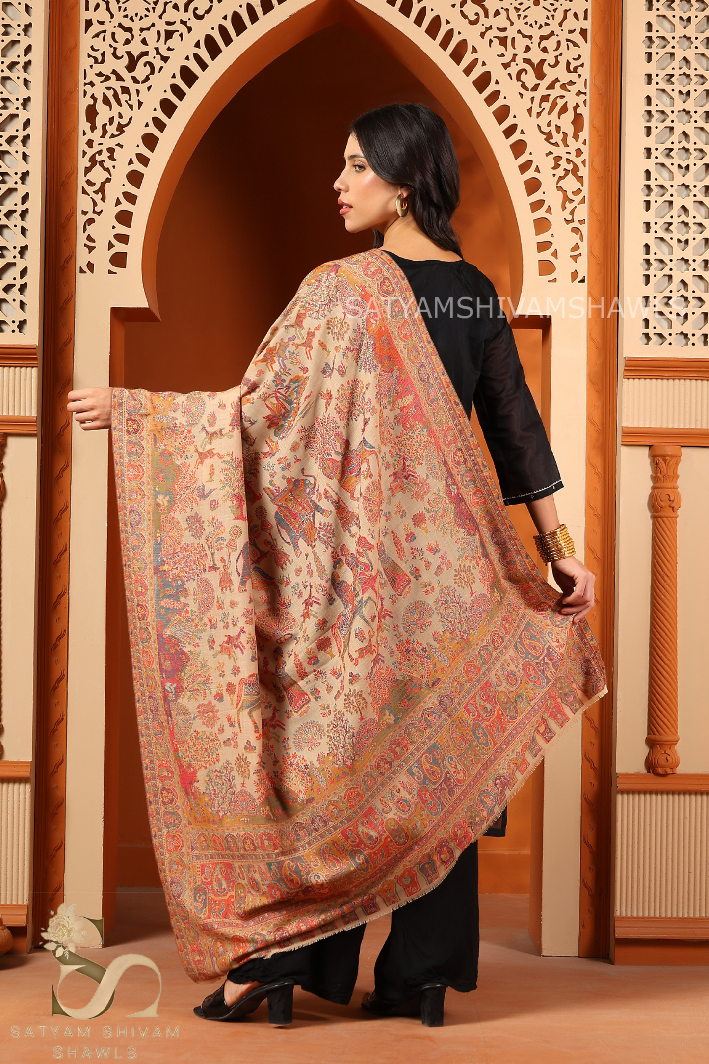 "GARDEN OF DELIGHT" PASHMINA KANI SHIKARGAH DHOLI THEME DESIGN SHAWL,WARM AND SOFT