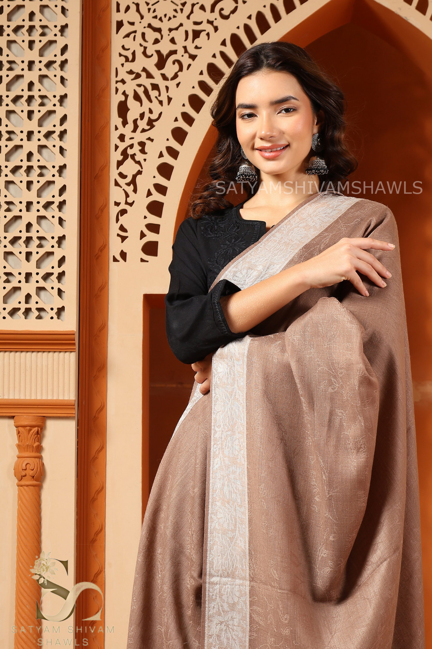 PURE WOOL REVERSIBLE SELF BORDER DESIGN SHAWL ,TOOSH