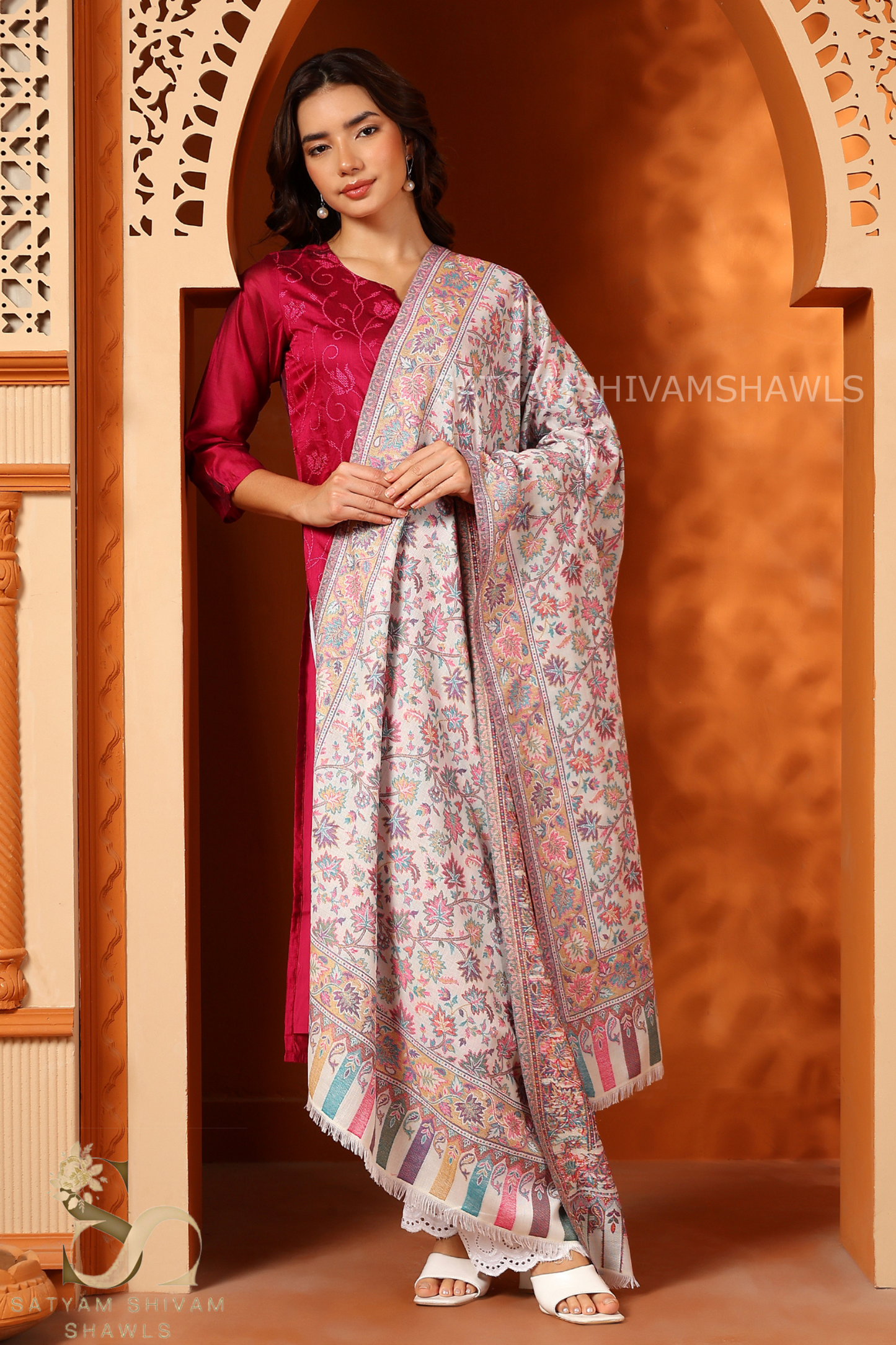 PURE WOOL ETHNIC KASHMIRI CHINAR DESIGN KANI SHAWL, Light Weight, Soft And Warm, White