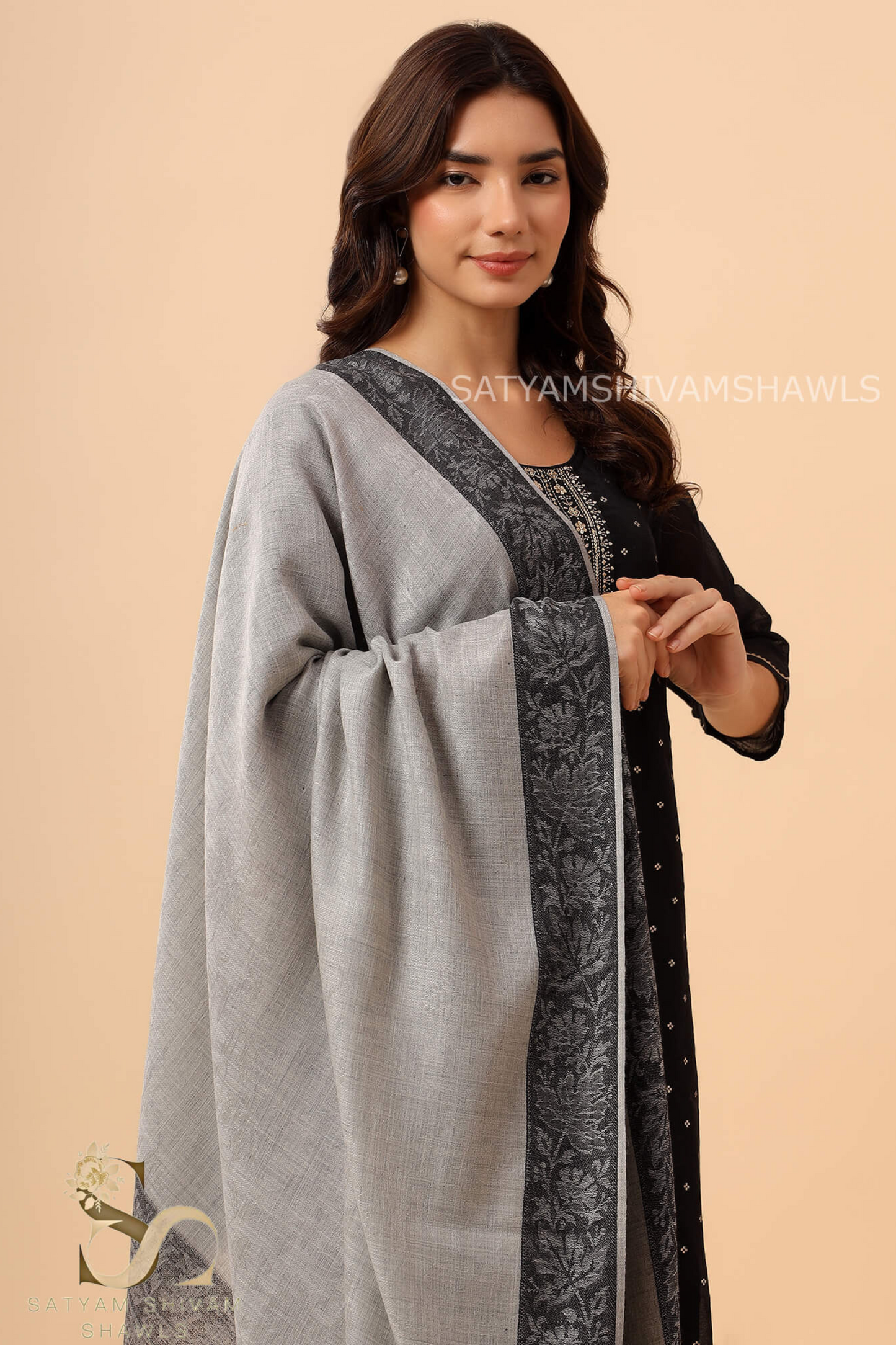 PURE WOOL REVERSIBLE SELF BORDER DESIGN SHAWL ,GREY