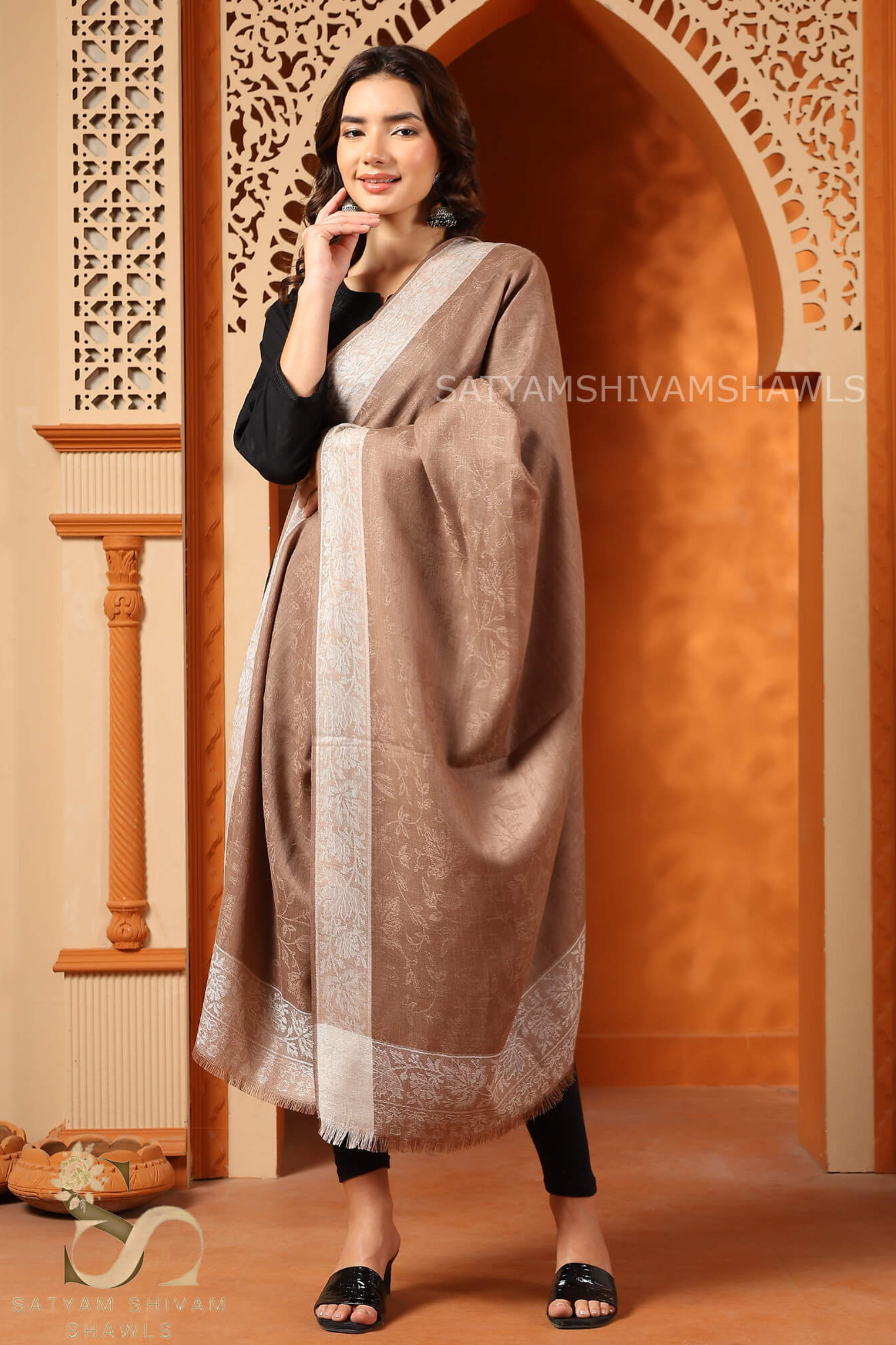 PURE WOOL REVERSIBLE SELF BORDER DESIGN SHAWL ,TOOSH