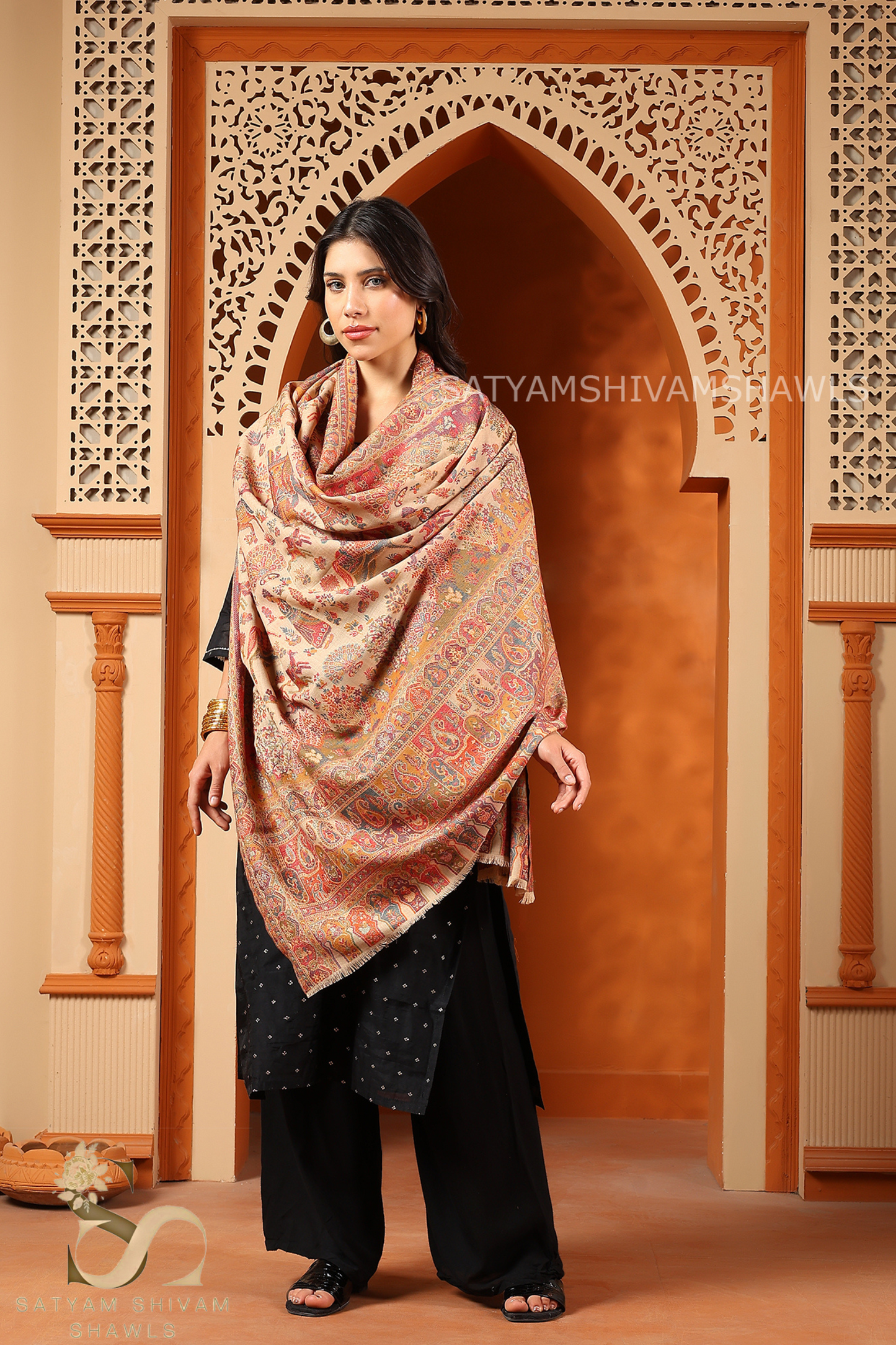"GARDEN OF DELIGHT" PASHMINA KANI SHIKARGAH DHOLI THEME DESIGN SHAWL,WARM AND SOFT