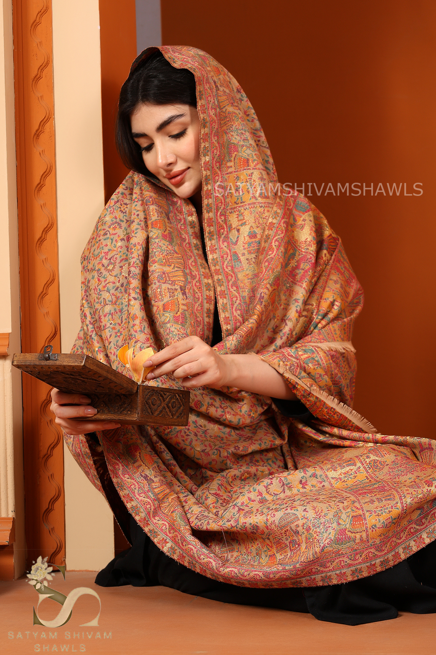 MOONLIGHT MUGHAL DARBAR PALLA PASHMINA BLEND WOOL SHAWL