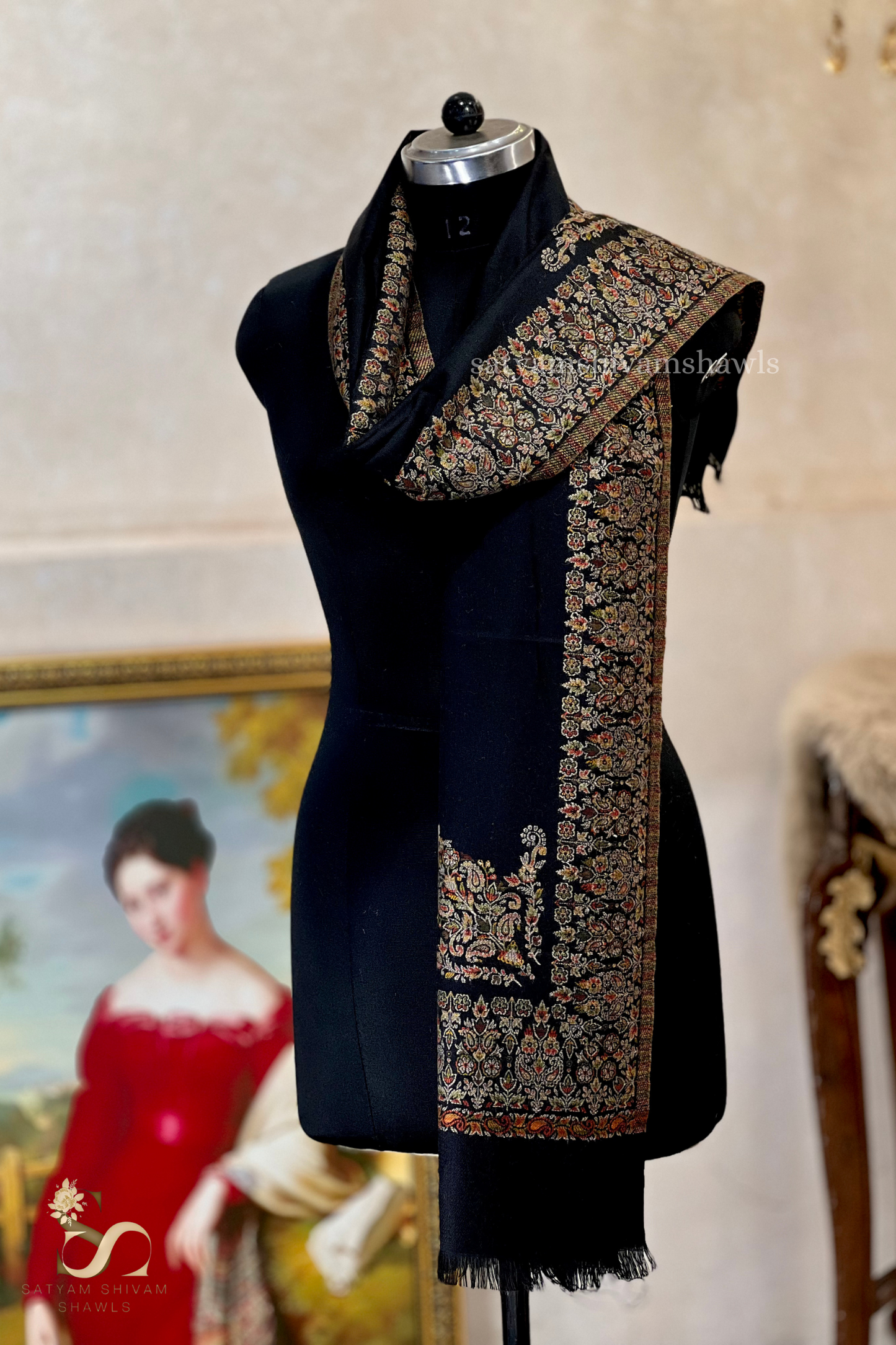 The heritage kunj pure wool border bloom kani weaved stole
