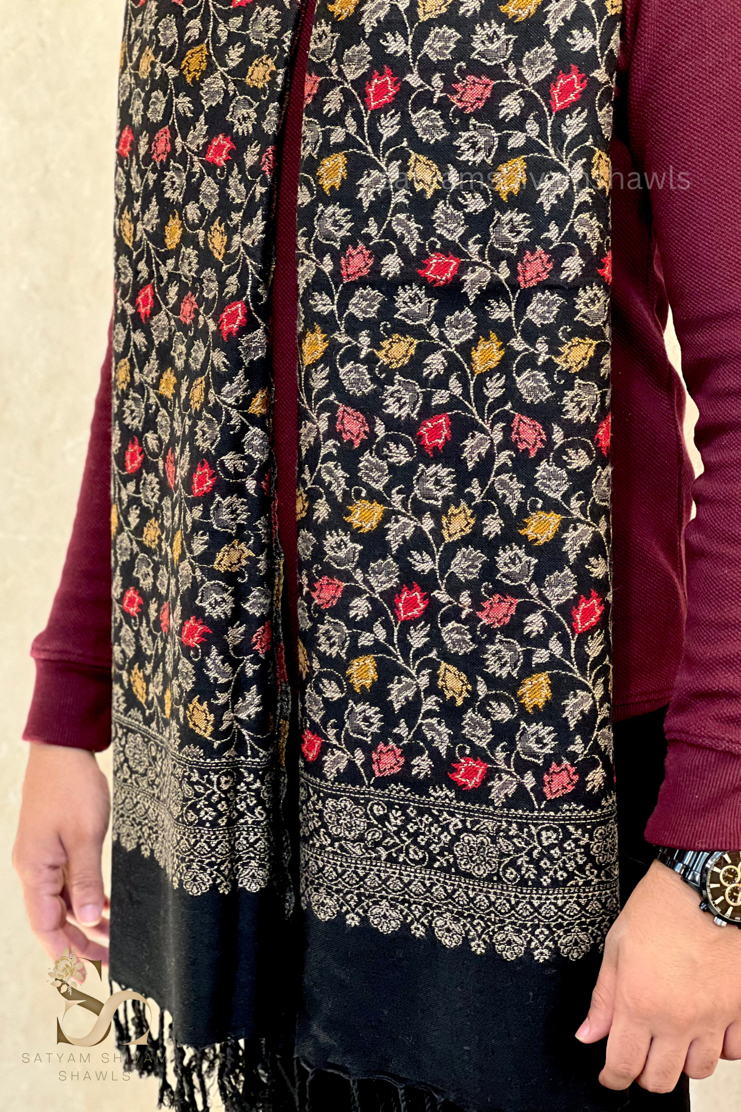 pure wool zari weaved stole,black