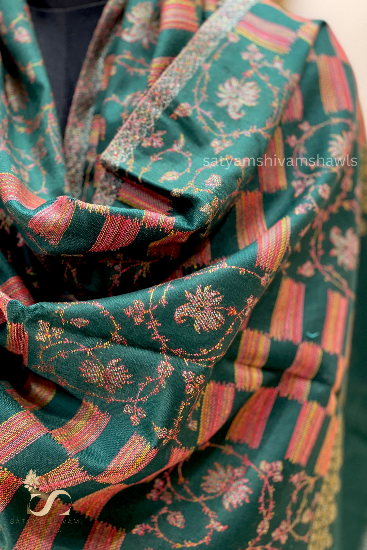 pure wool kani stole