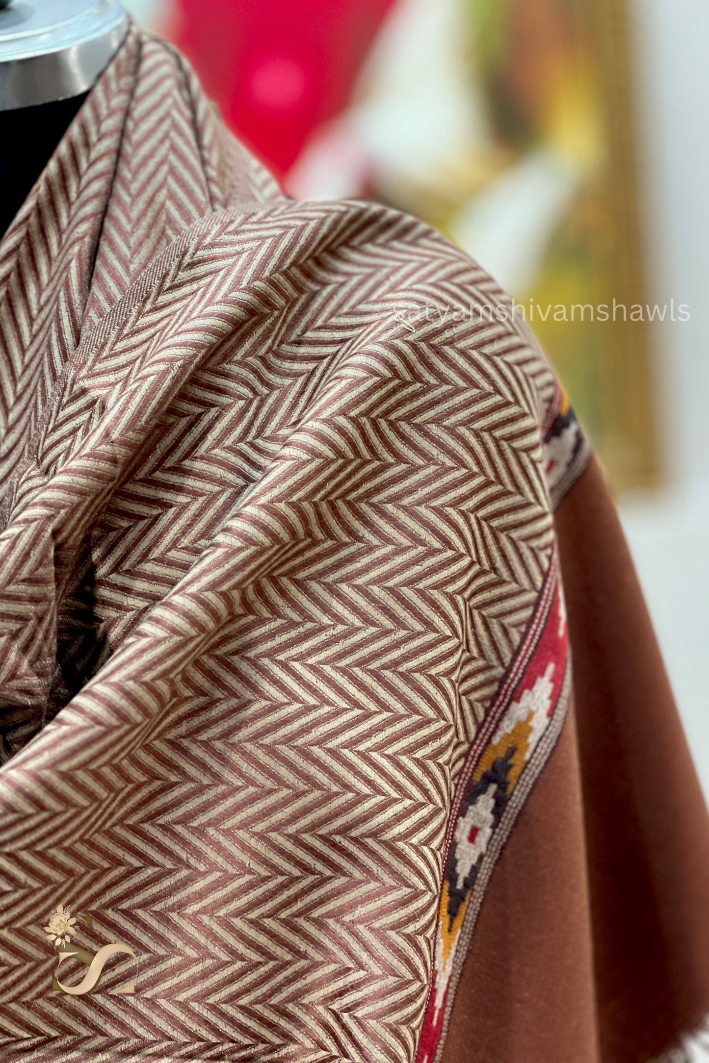 pure wool zigzag kulu palla stole