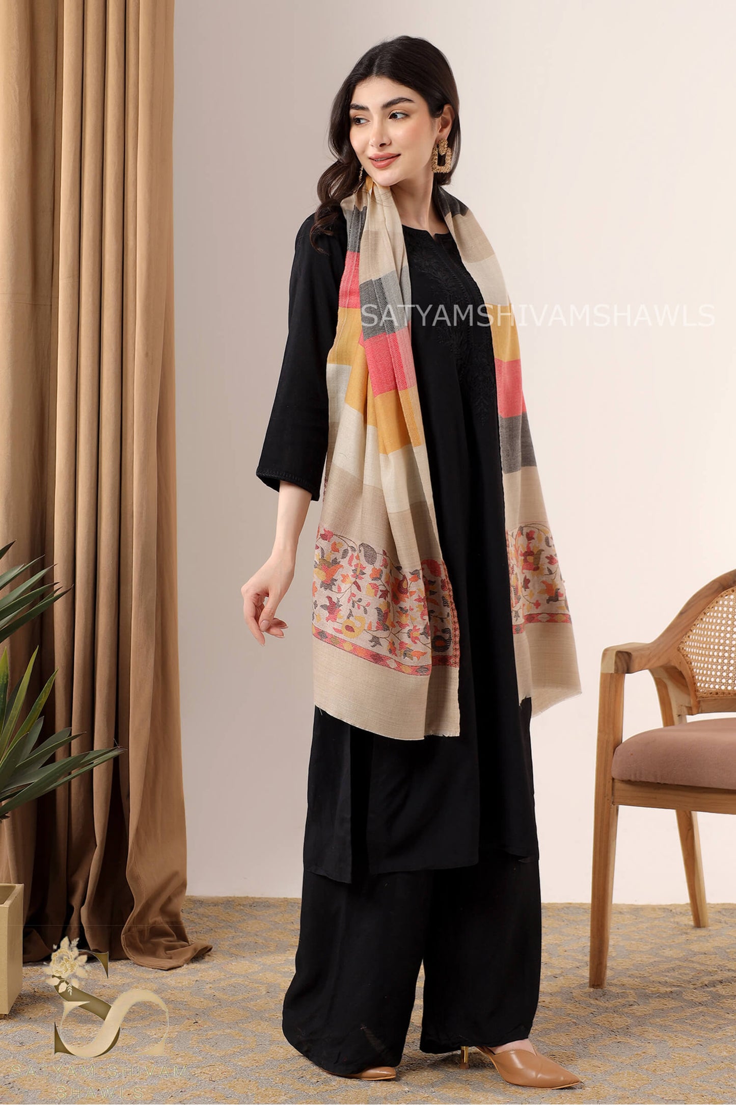 LADAKHI KANI WOVEN PALLA WITH ROYAL COMBINATION STRIPS,STOLE,SKIN