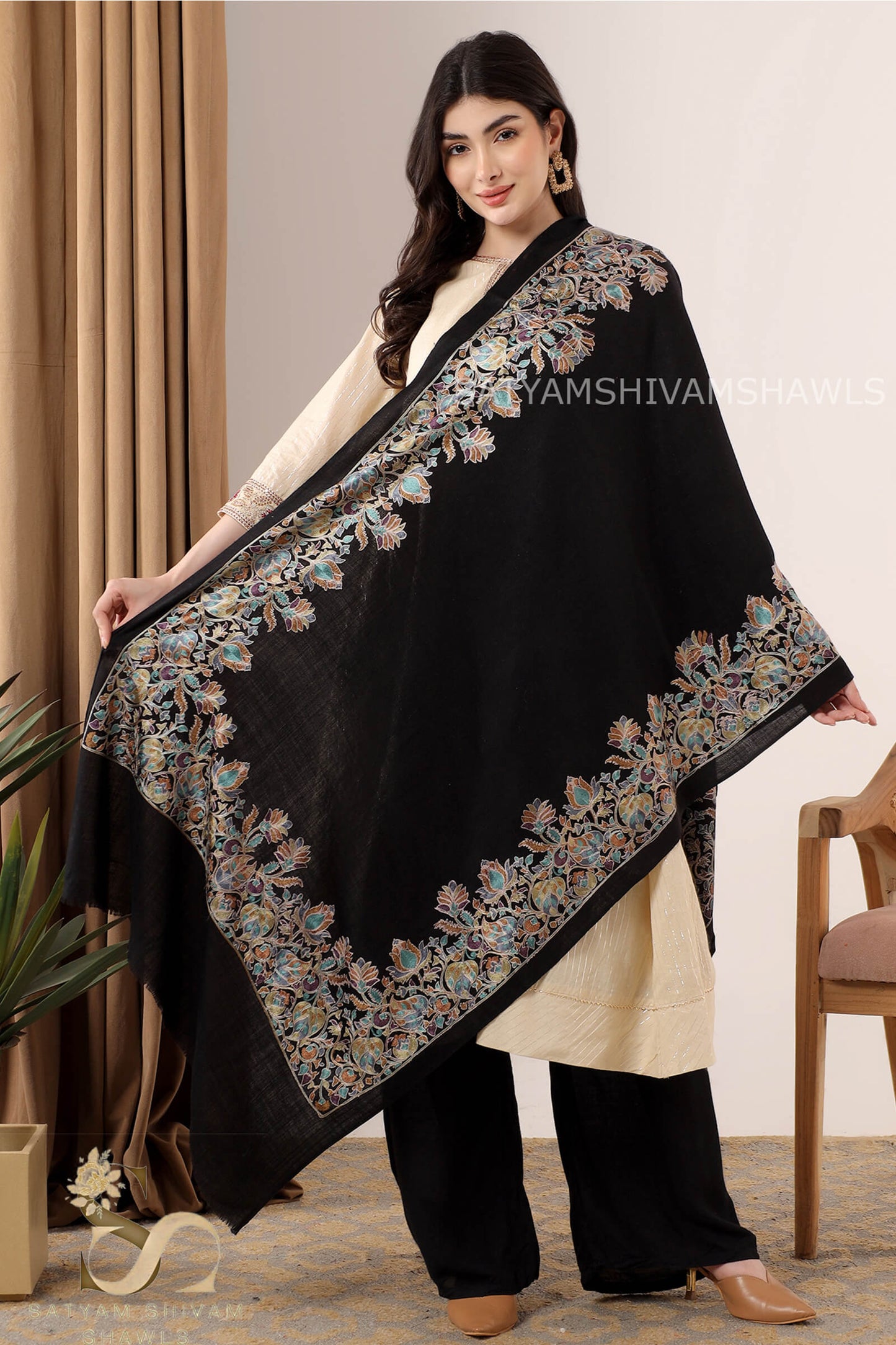 "NAZAKAT-E-NOIR"PASHMINA FINE WOOL BORDER NALKI EMBROIDERY WEAVE STOLE,BLACK
