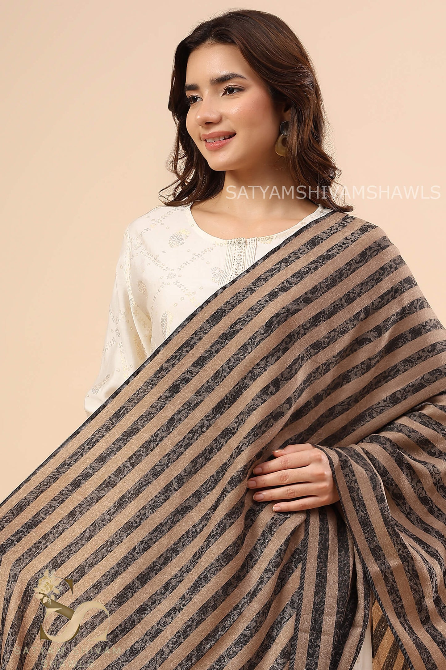 SMOKEY SELF CHECK STRIPS LUXURY PASHMINA  STOLE, BLACK TOOSH