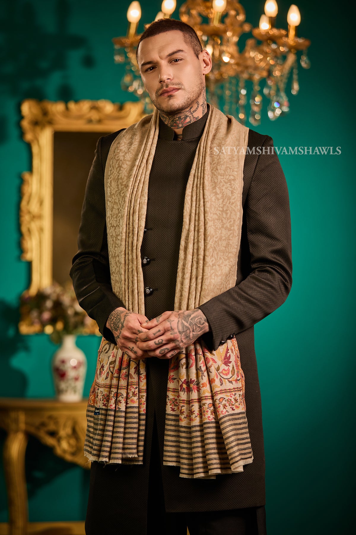 MENS EXTRA FINE WOOL SHAWL, WOVEN PALLA, AZTEC DESIGN,WARM AND LIGHT WEIGHT