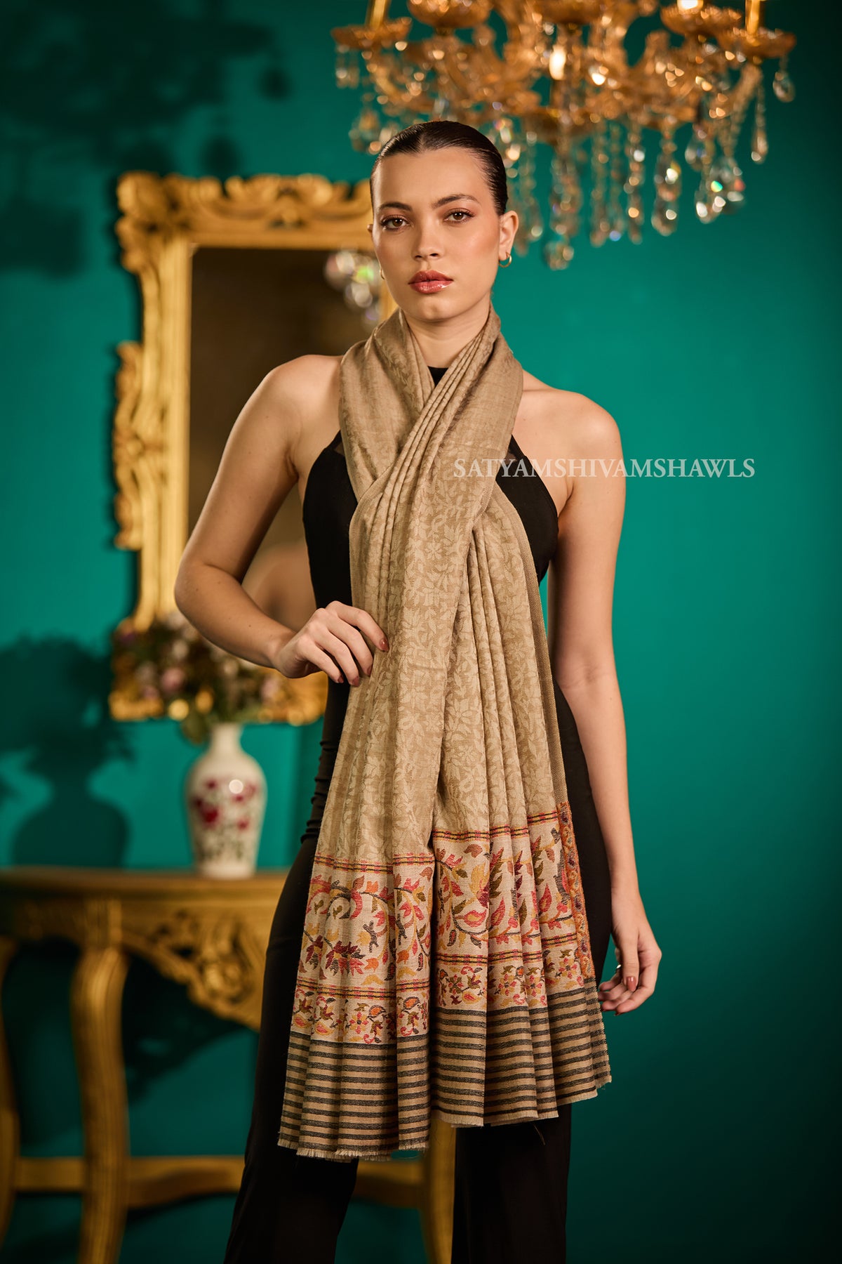 WOMENS EXTRA FINE WOOL SHAWL, WOVEN PALLA, AZTEC DESIGN,WARM AND LIGHT WEIGHT
