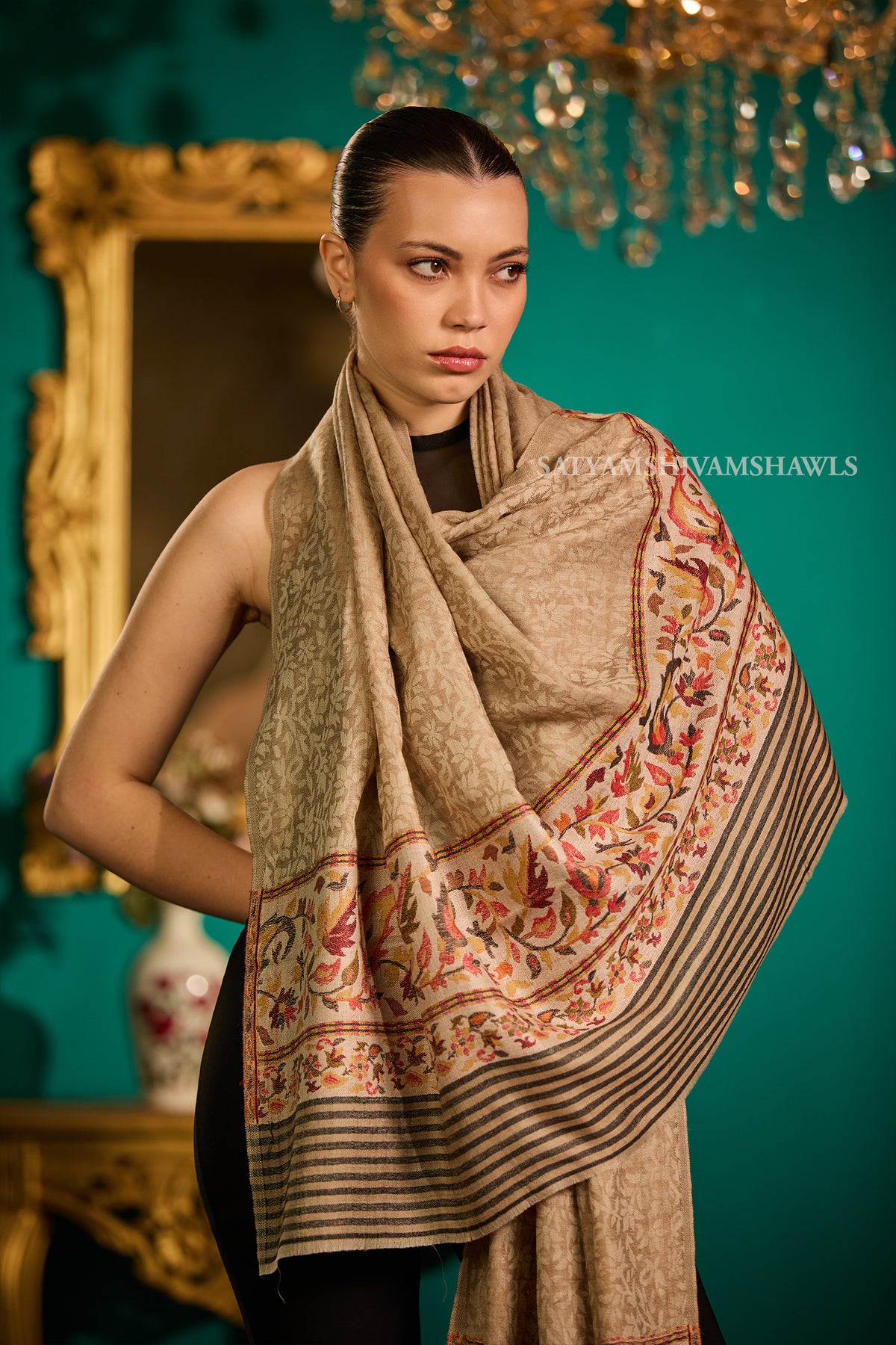 WOMENS EXTRA FINE WOOL SHAWL, WOVEN PALLA, AZTEC DESIGN,WARM AND LIGHT WEIGHT