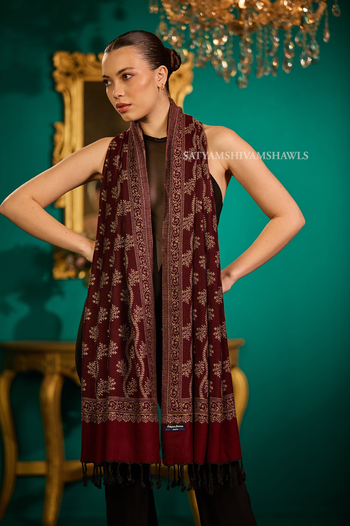 pure wool zari weaved stole,wine