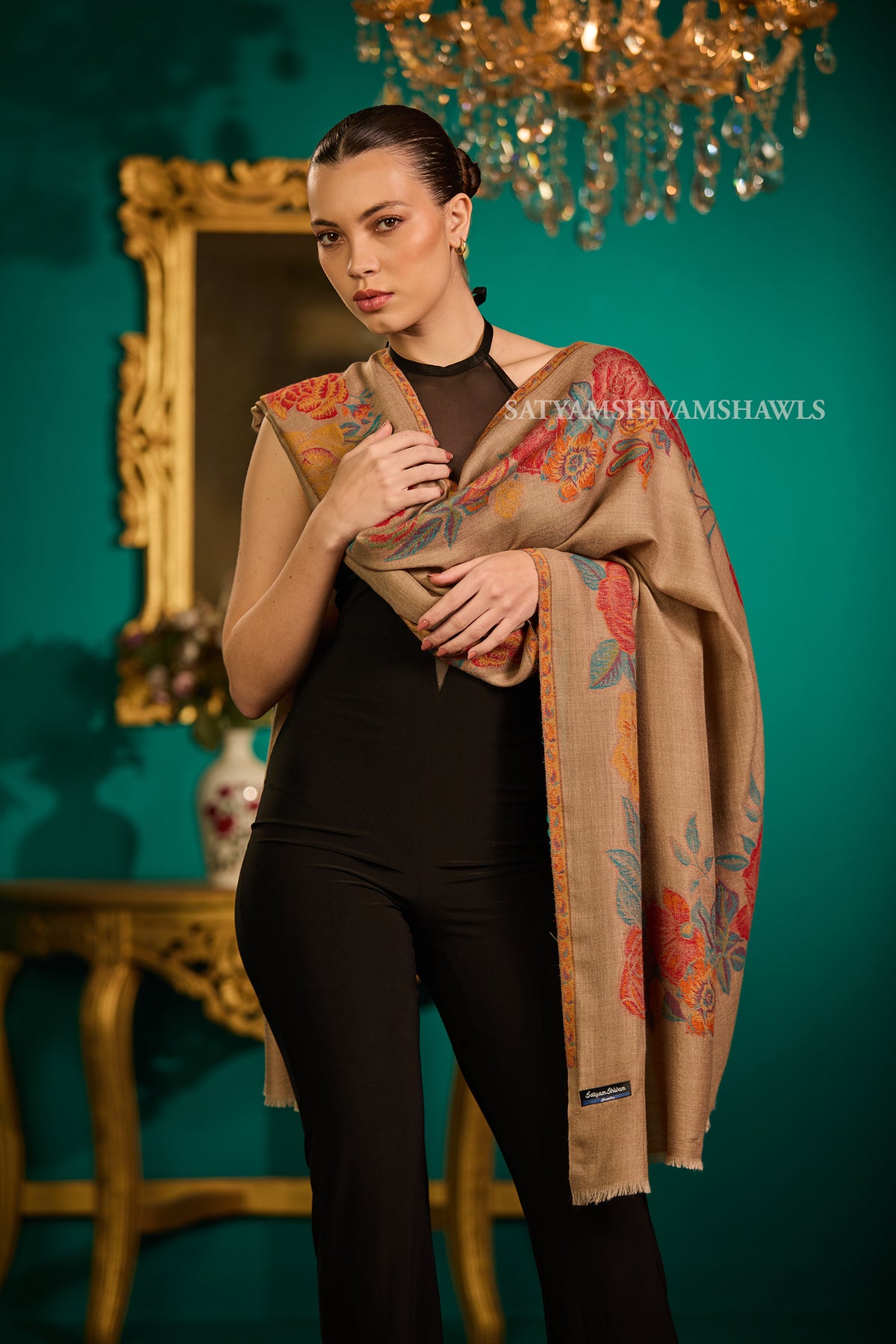 fine wool pashmina kani multi flower border design shawls