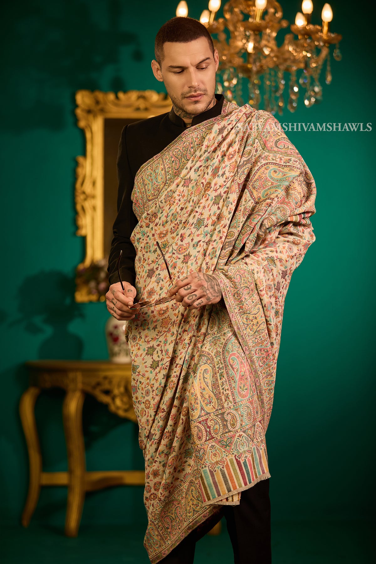 Extra Fine Wool Pashmina Kani Gents Shawl Big Size