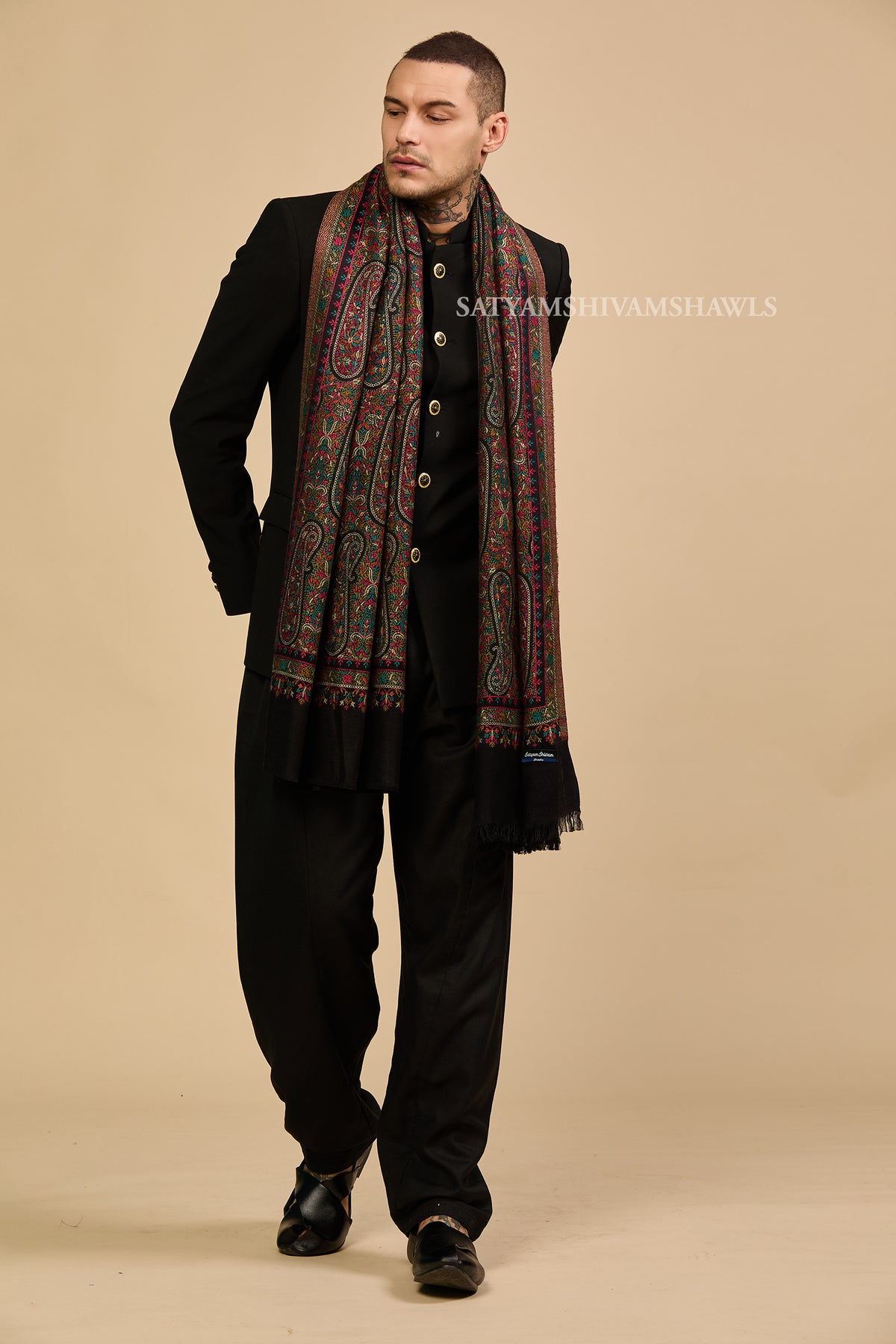Black paisley and kashimiri kani Men shawl