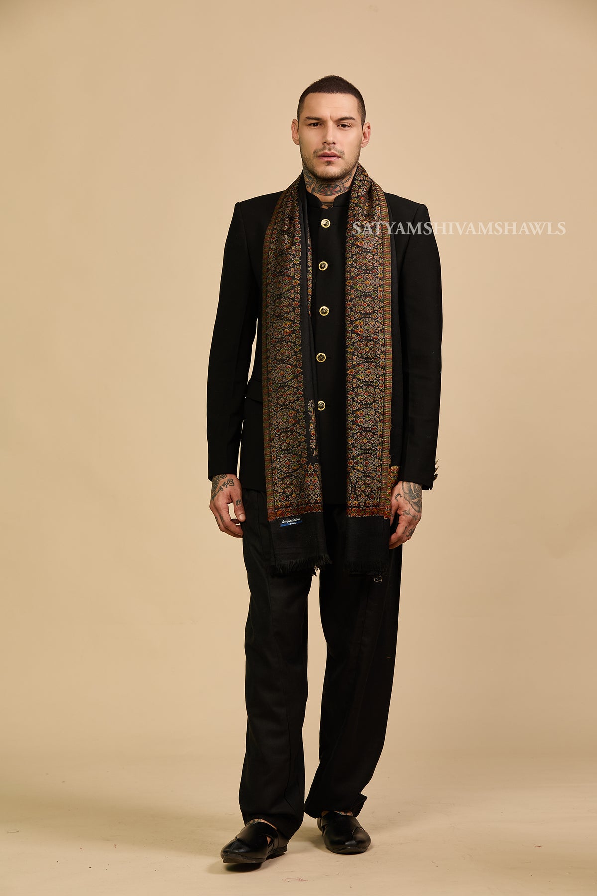 The heritage Border kunj pure wool border bloom kani weaved stole
