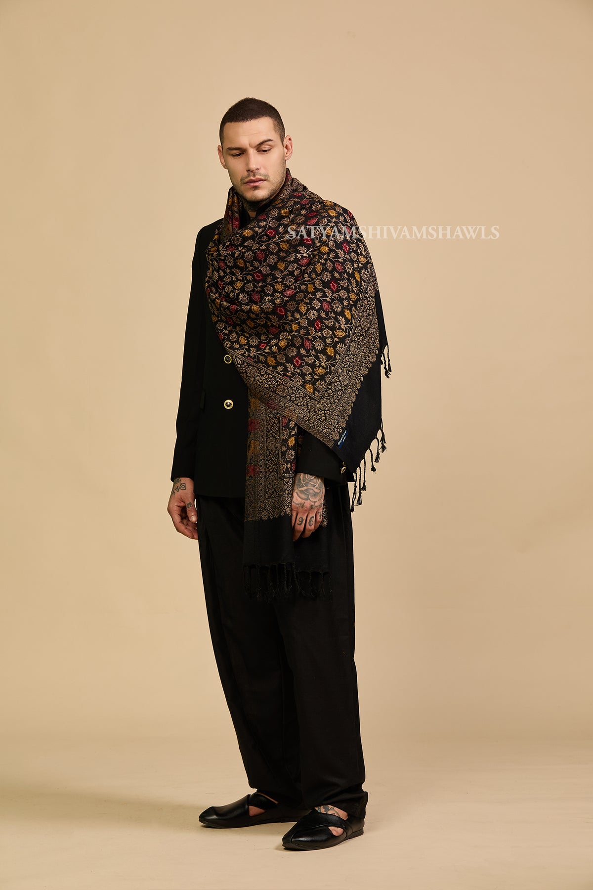 pure wool zari weaved stole,black multy