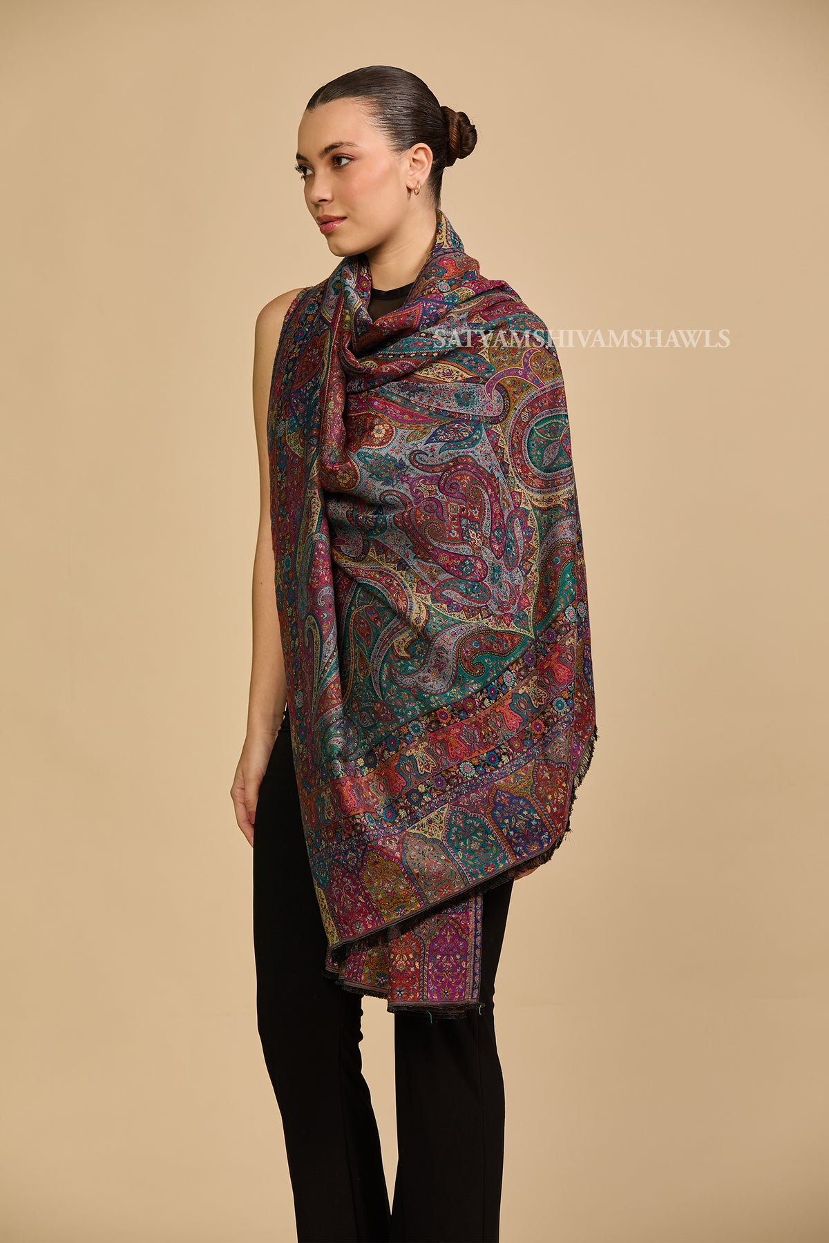 Royal haritage paisley design women shawl