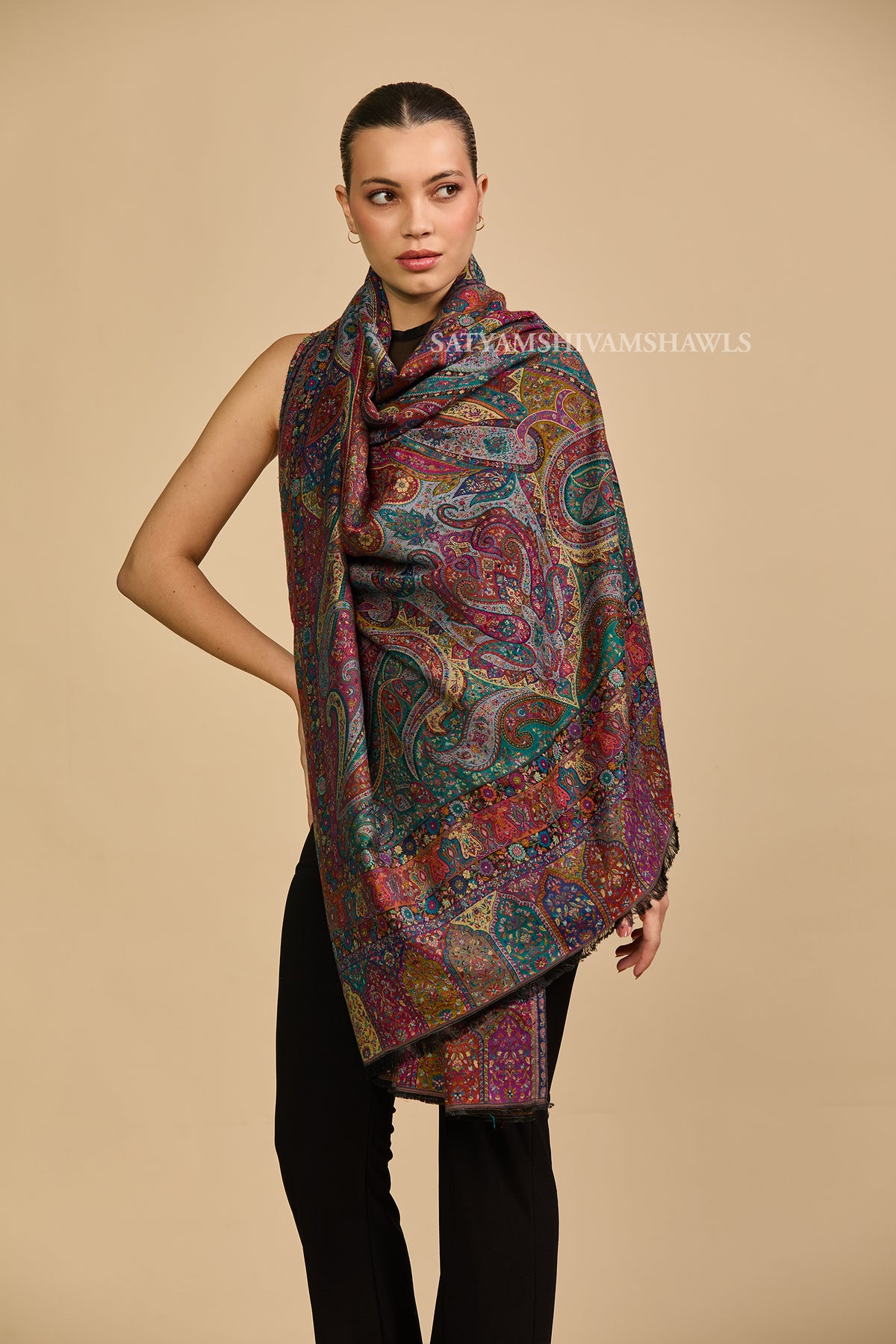 Royal haritage paisley design women shawl