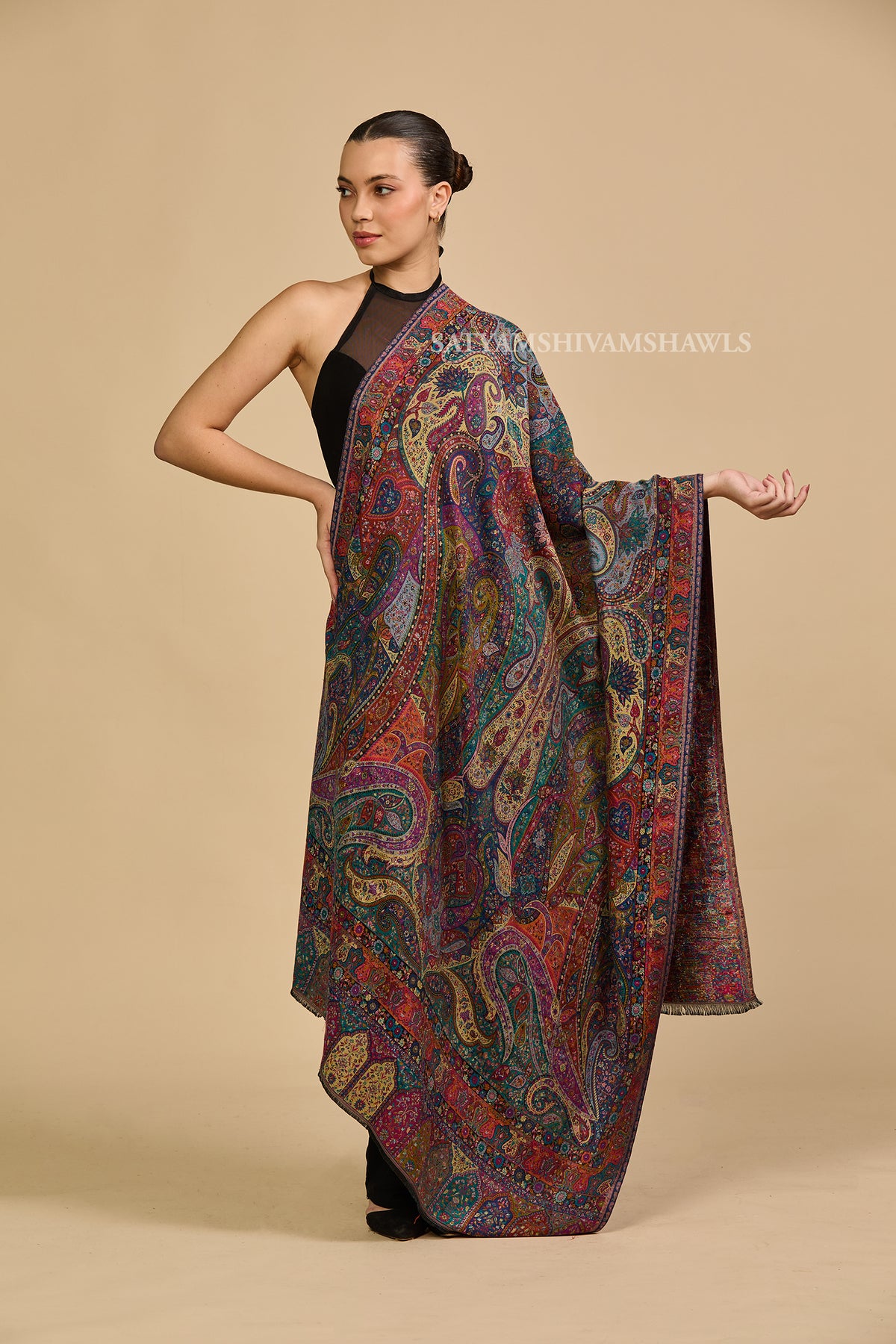 Royal haritage paisley design women shawl