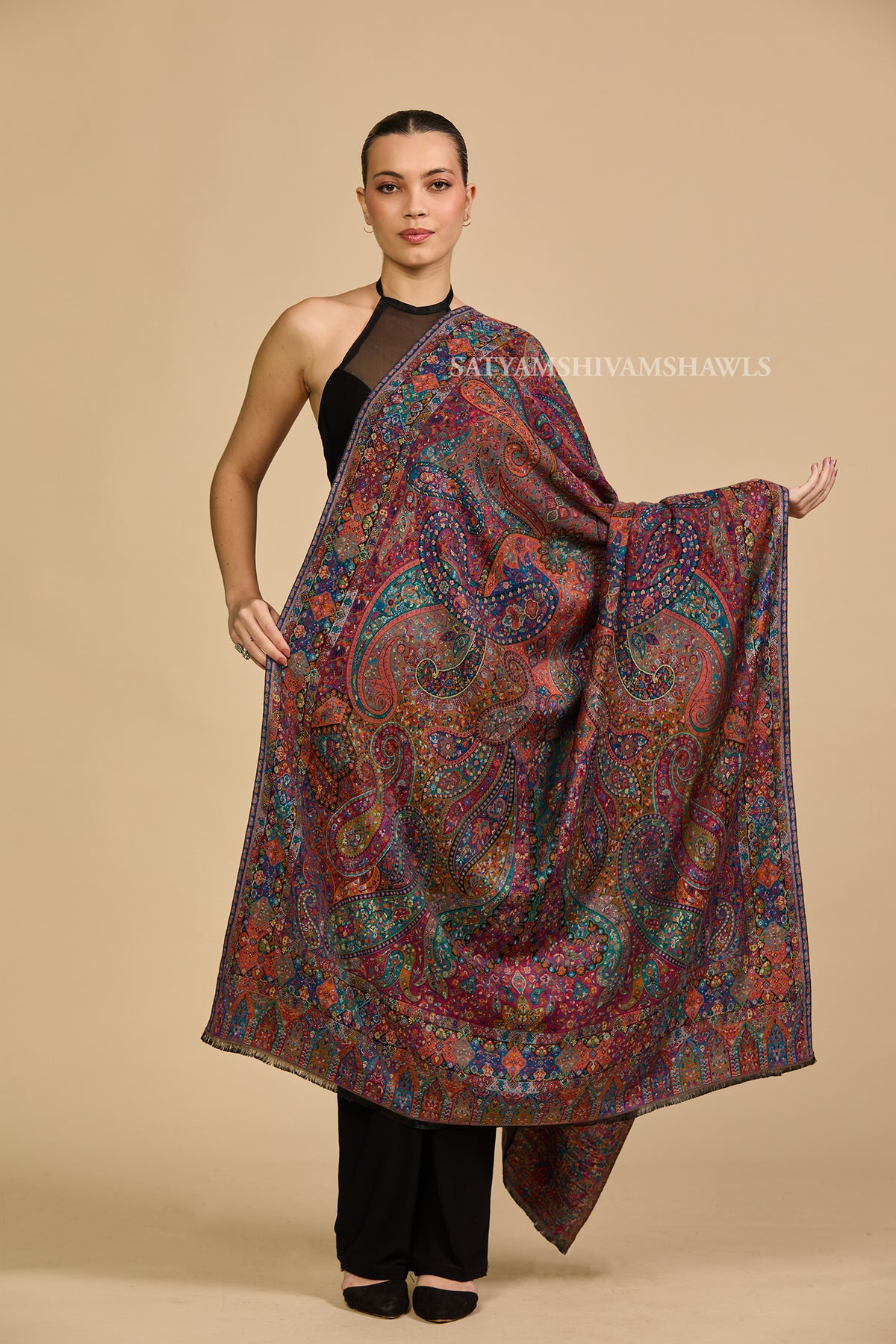 Royal haritage paisley design women shawl