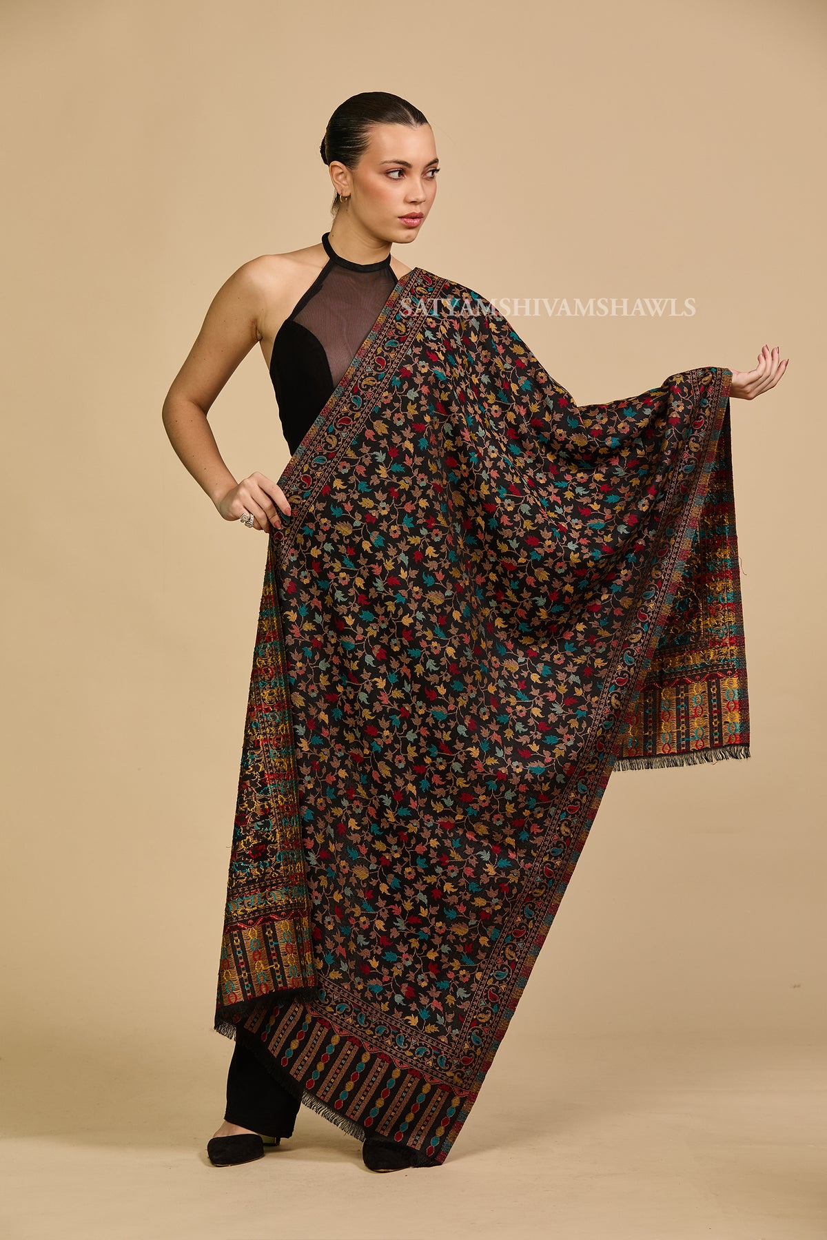 noor-e-kani multi pure wool stole,black