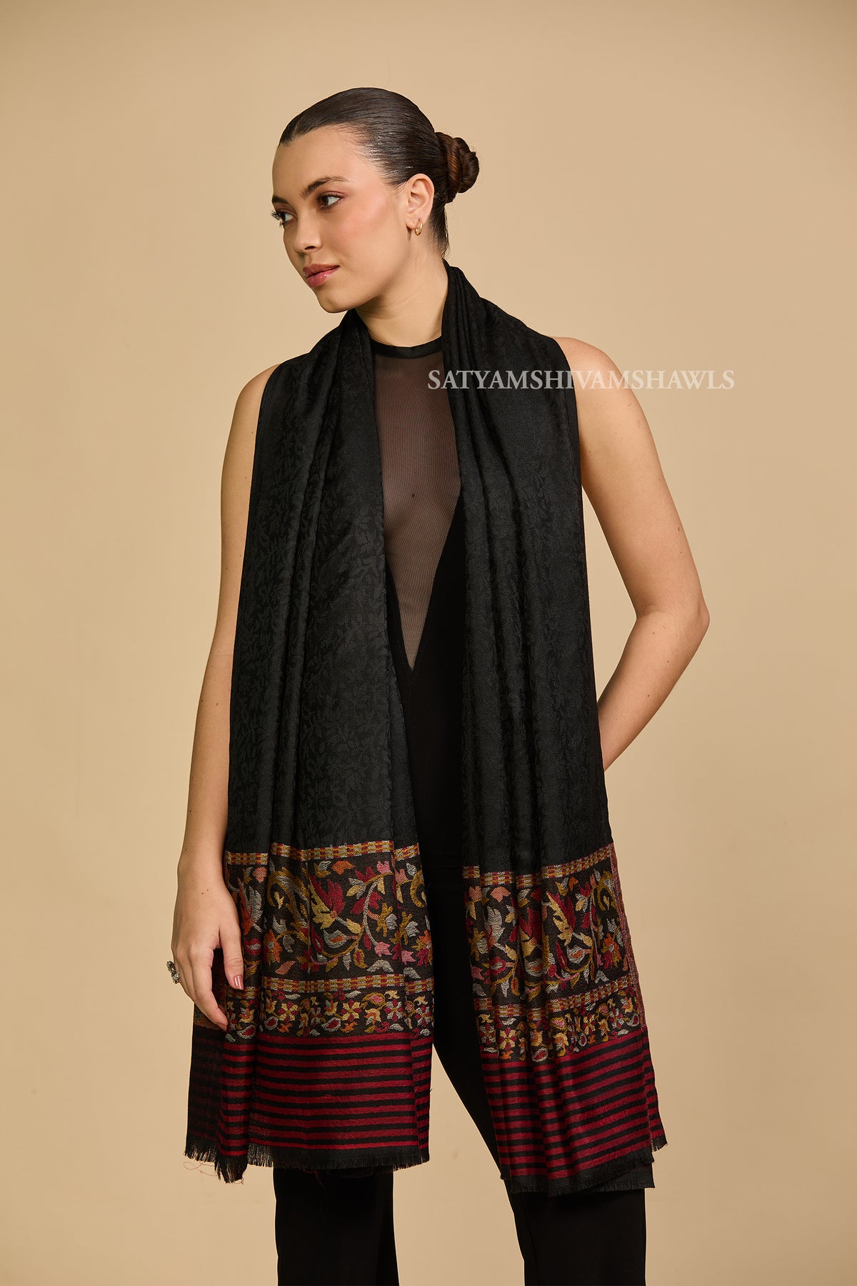 WOMENS EXTRA FINE WOOL SHAWL, WOVEN PALLA, AZTEC DESIGN,WARM AND LIGHT WEIGHT