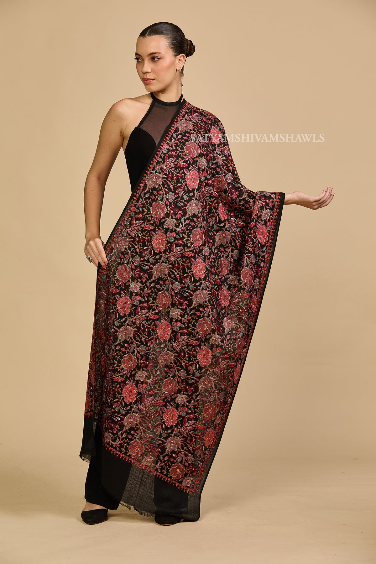 Fine wool Nalki zari embroidery stole