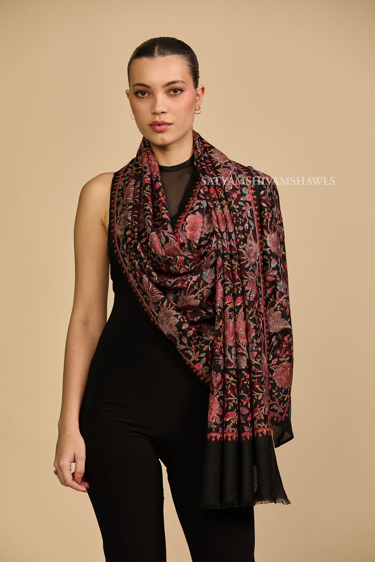 Fine wool Nalki zari embroidery stole