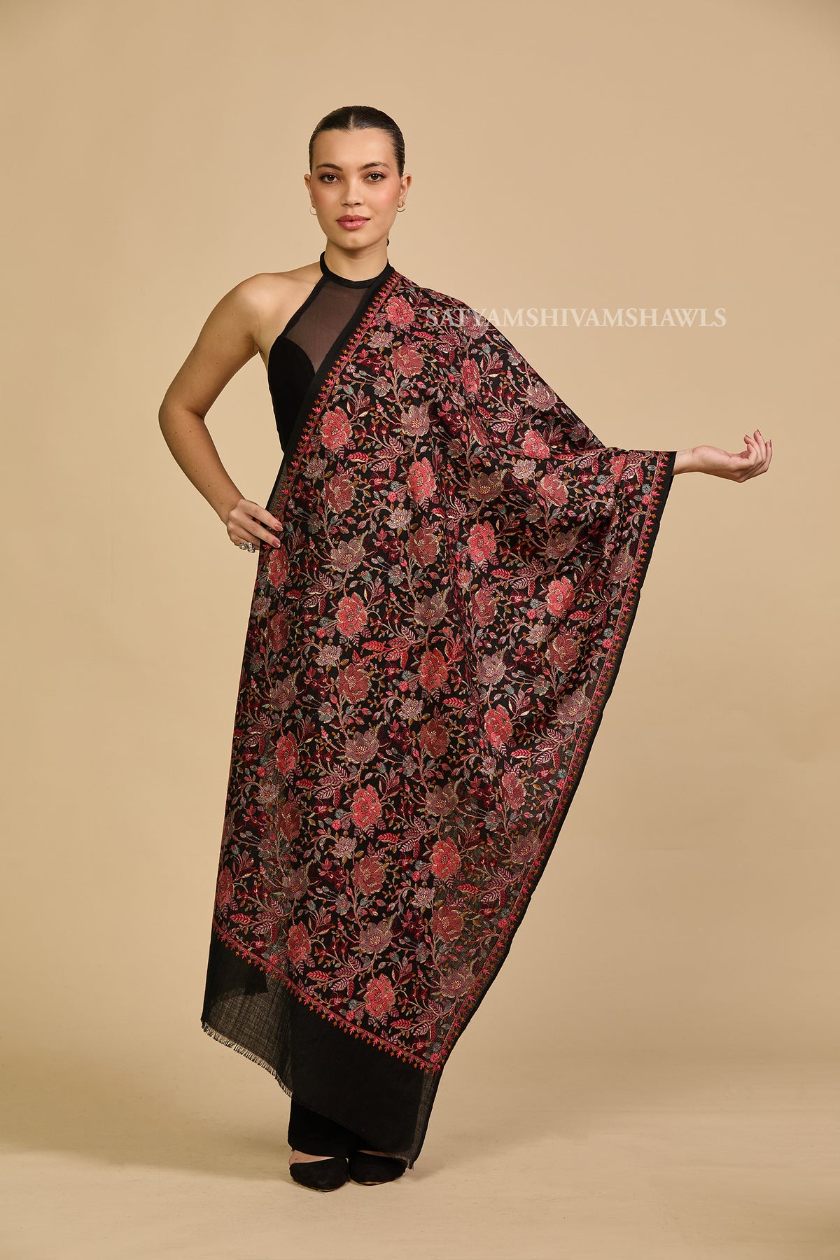 Fine wool Nalki zari embroidery stole