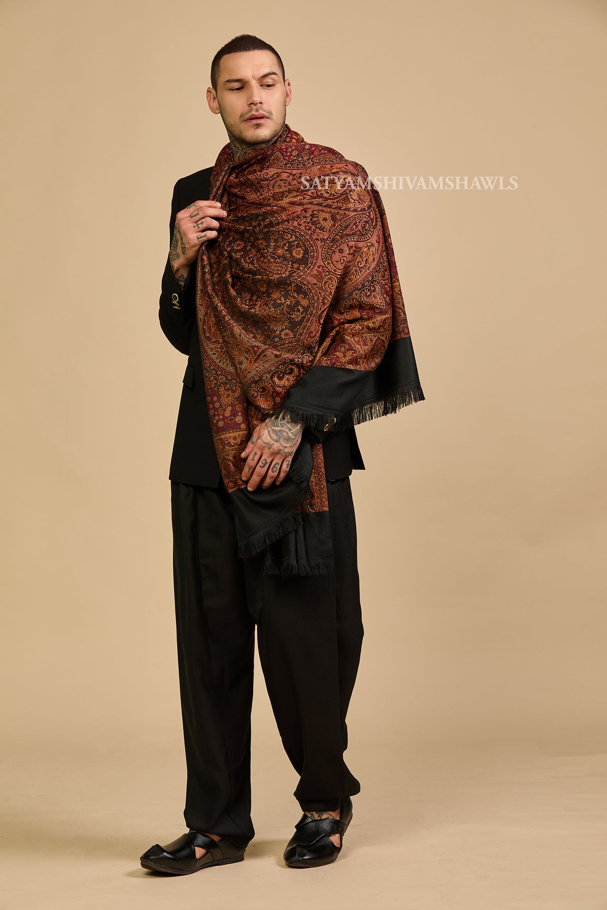 His & Her gift box (men check stole & womens kani shawl )with premium box packaging