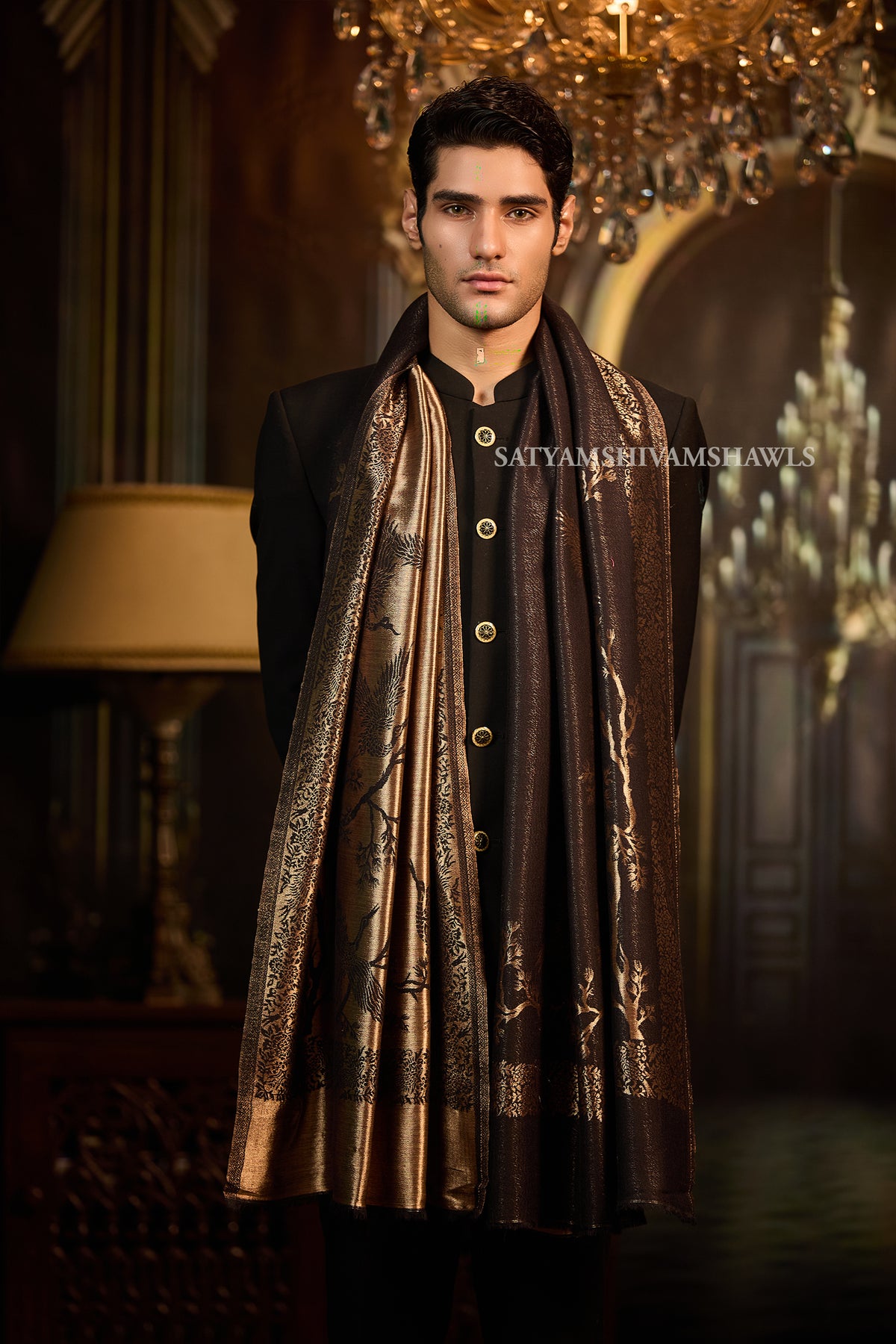 Moonlight Golden Bloom men stole