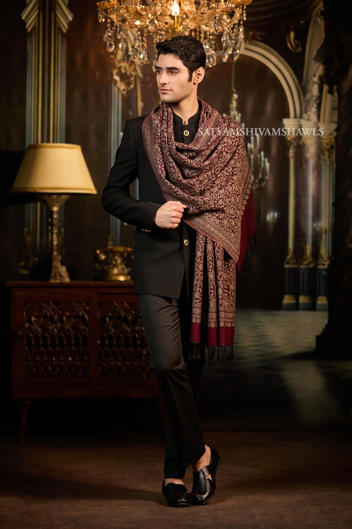 Midnight Gold Zari Weaved Reversible Men Stole