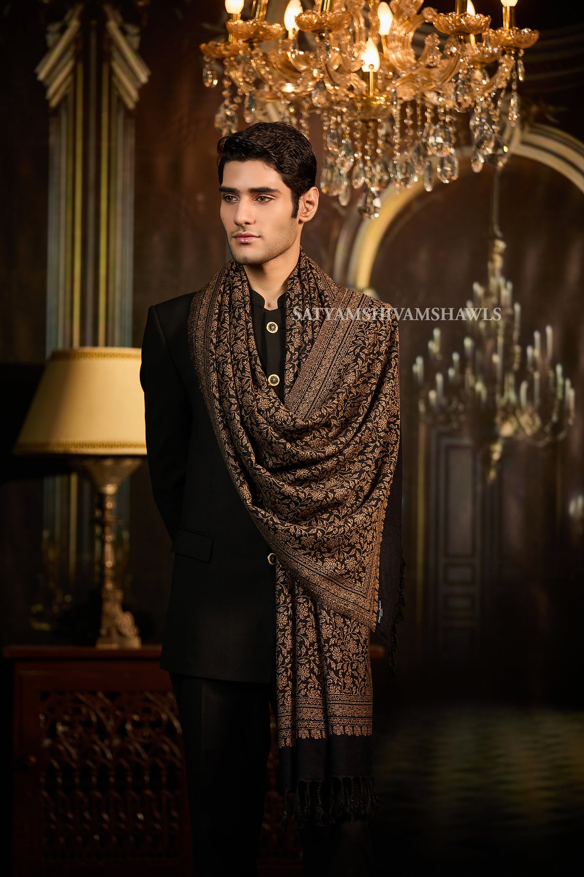 Midnight Gold Zari Weaved Reversible Stole