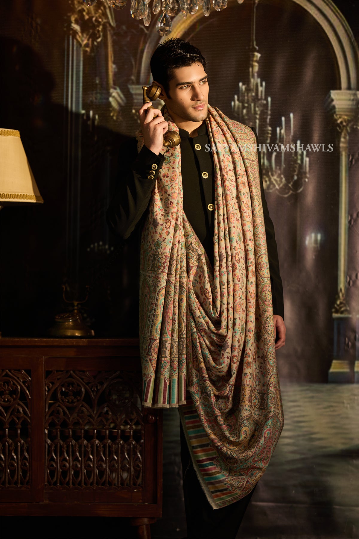 Extra Fine Wool Pashmina Kani Gents Shawl Big Size