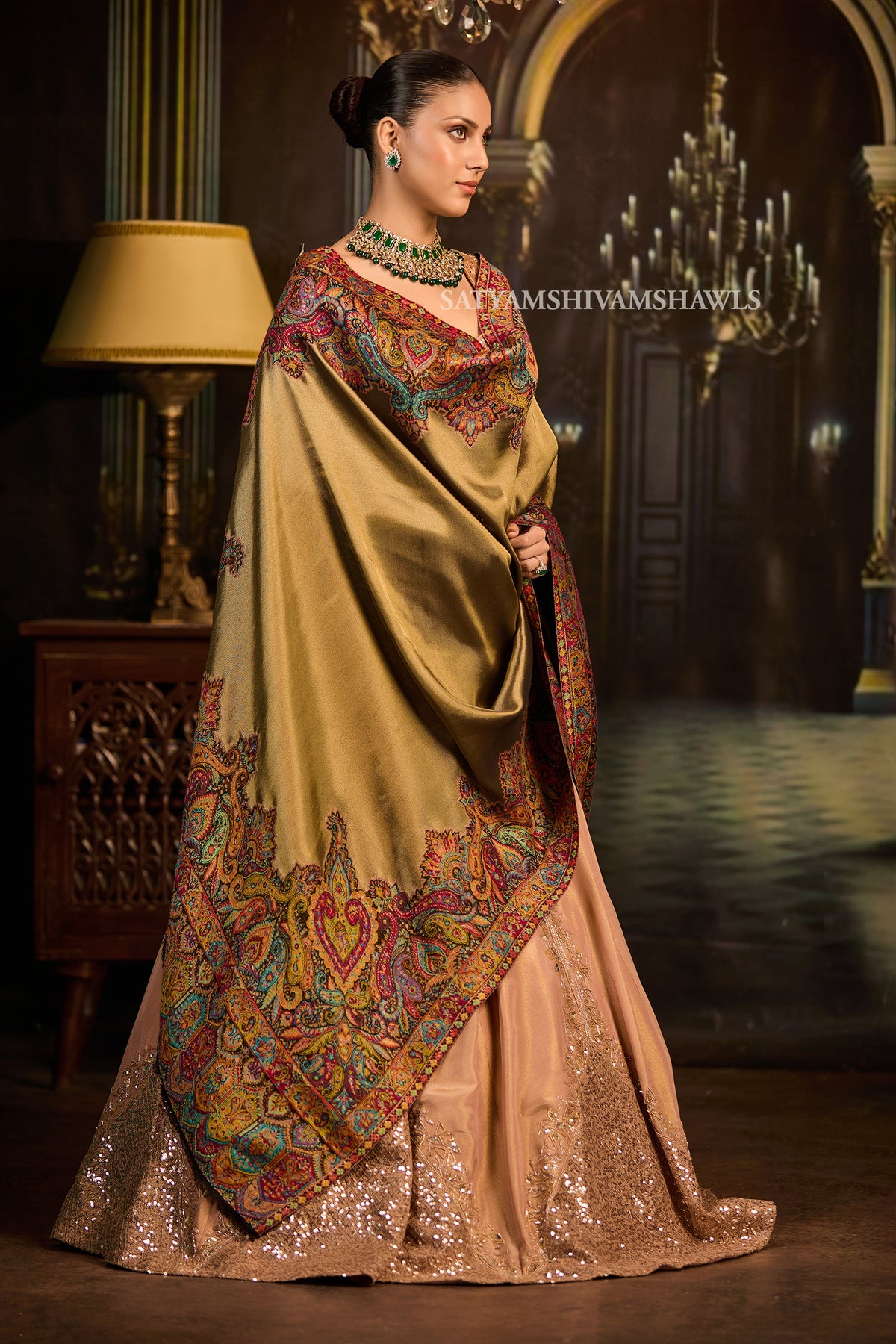WOMEN SHAWL TWILIGHT COLLECTION FINE WOOL AMBER GOLD,